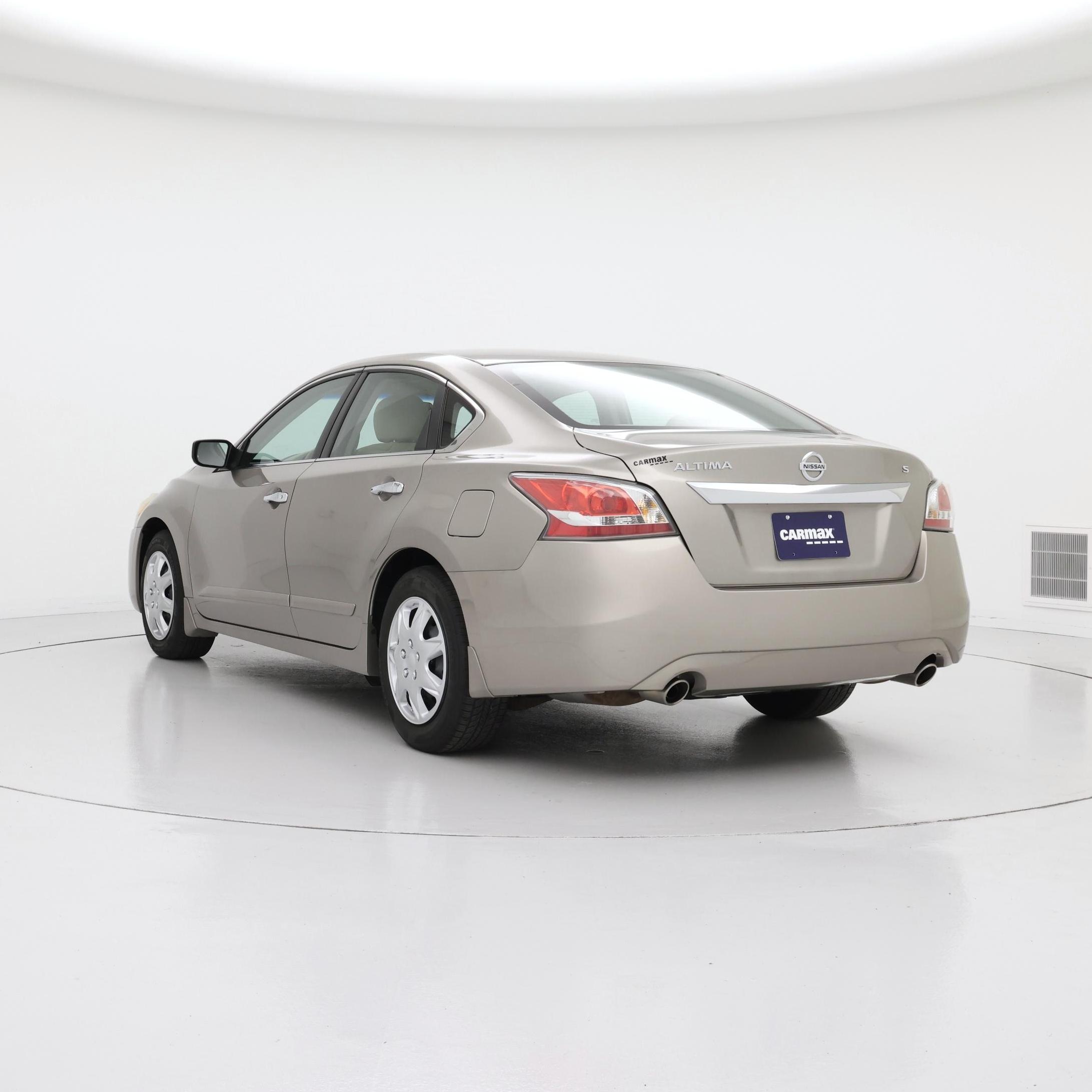 Thumbnail: 2015 Nissan Altima - 2