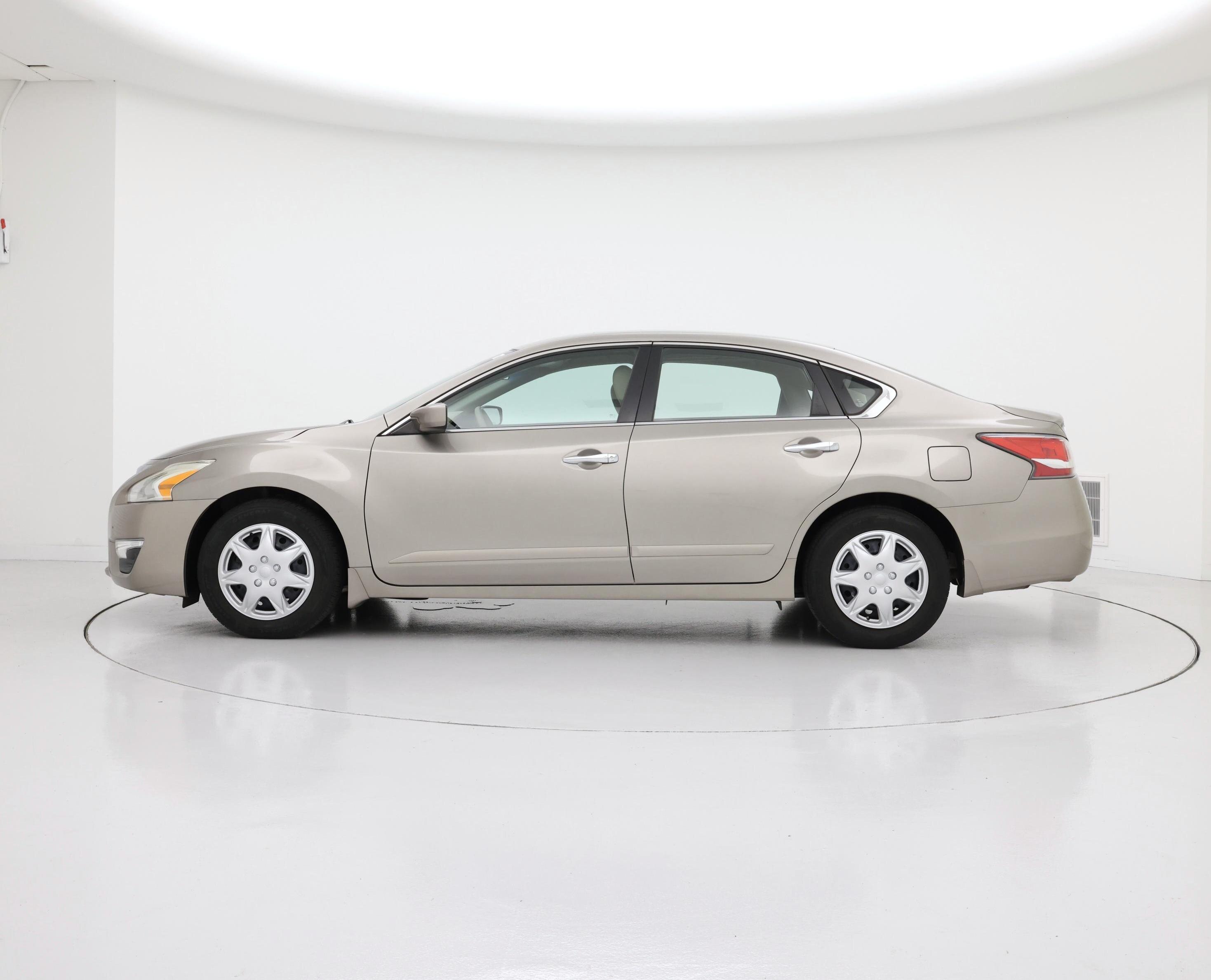 Thumbnail: 2015 Nissan Altima - 3