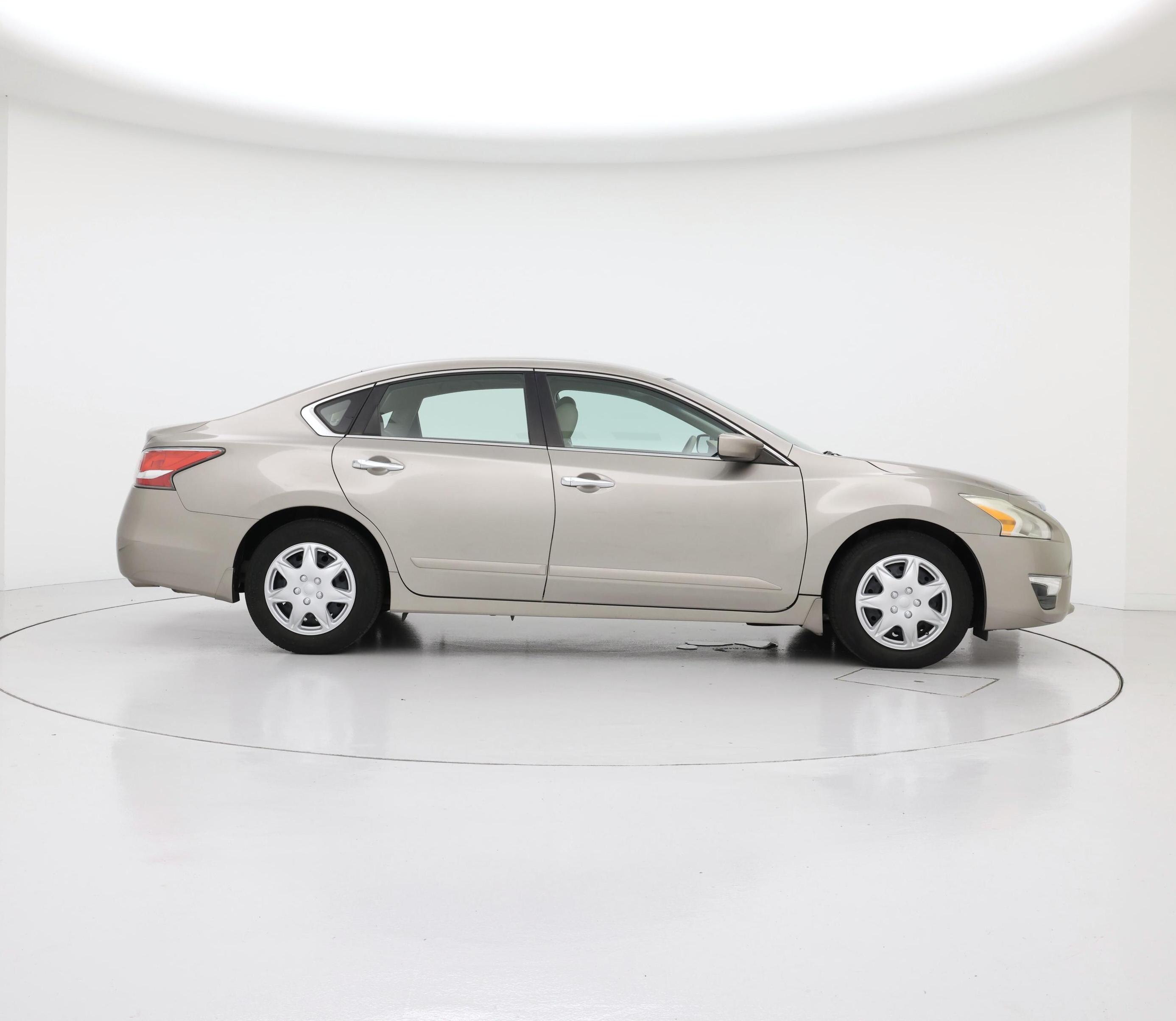 Thumbnail: 2015 Nissan Altima - 7