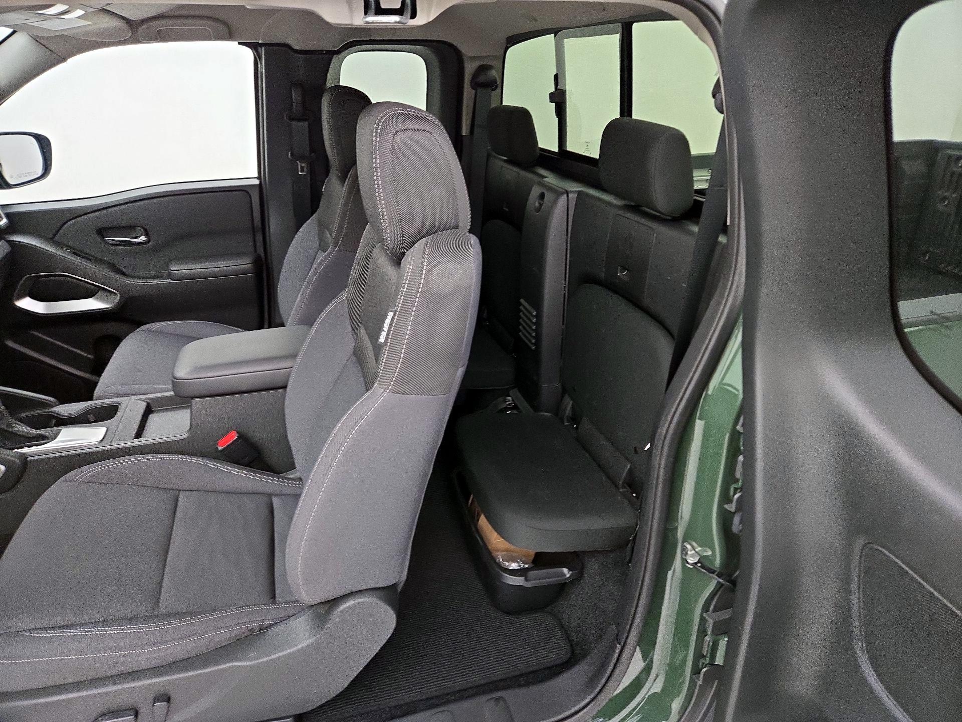Thumbnail: 2024 Nissan Frontier - 19
