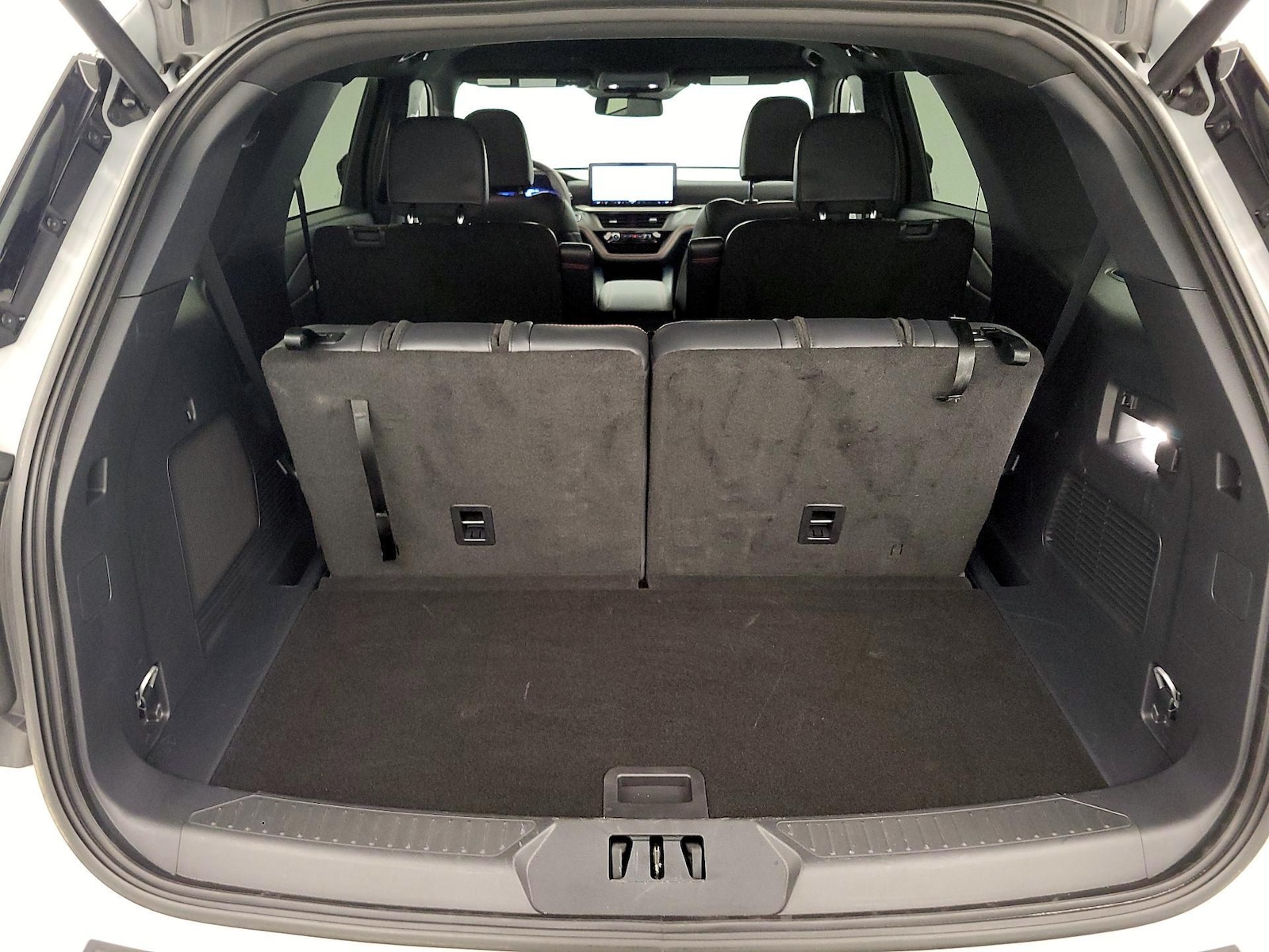 2026 Ford Explorer ST-LINE - Photo 23