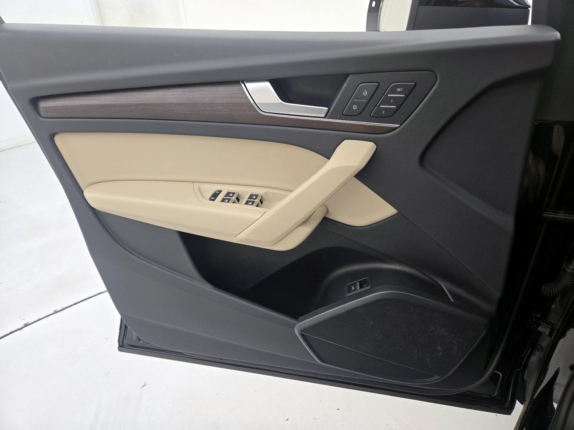 Thumbnail: 2024 Audi Q5 - 12