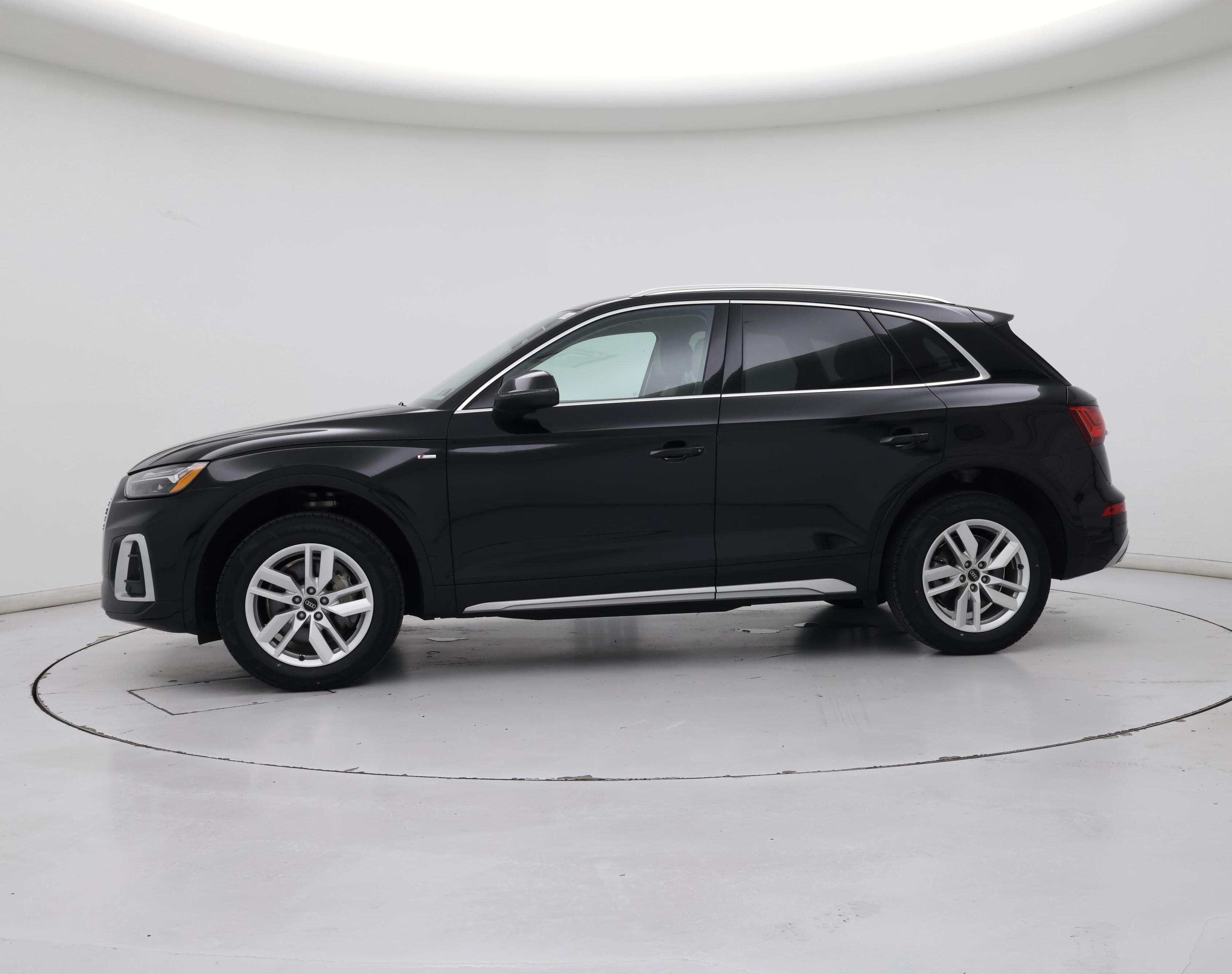 Thumbnail: 2024 Audi Q5 - 3