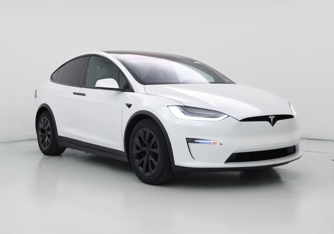 2023 Tesla Model X Long Range in White — CarMax photo