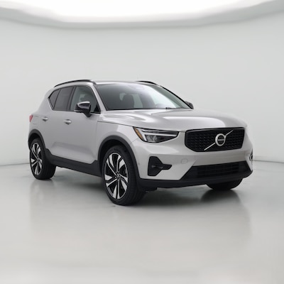 2023 Volvo XC40 B5 Plus Dark Theme