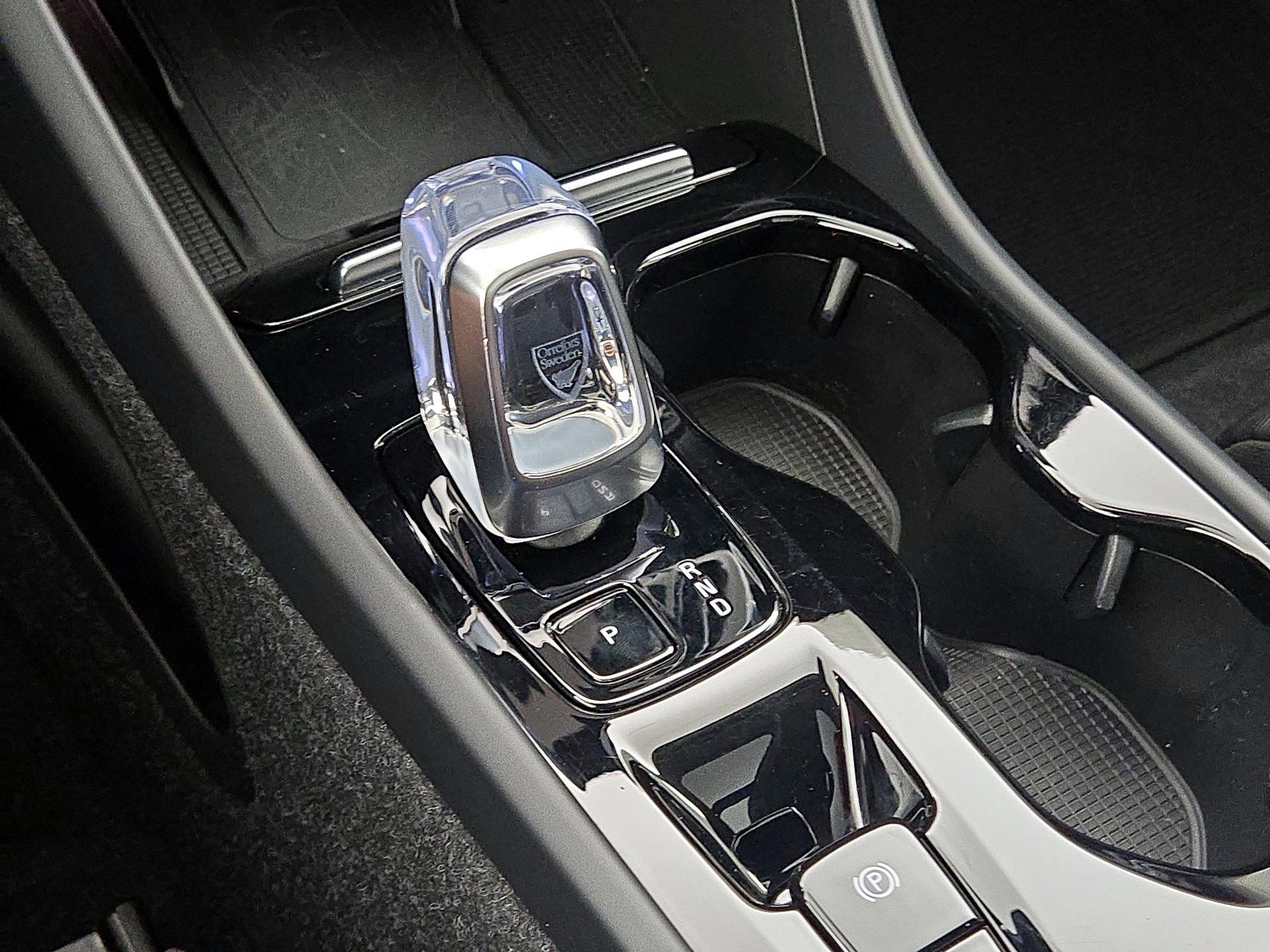 Thumbnail: 2023 Volvo XC40 - 18
