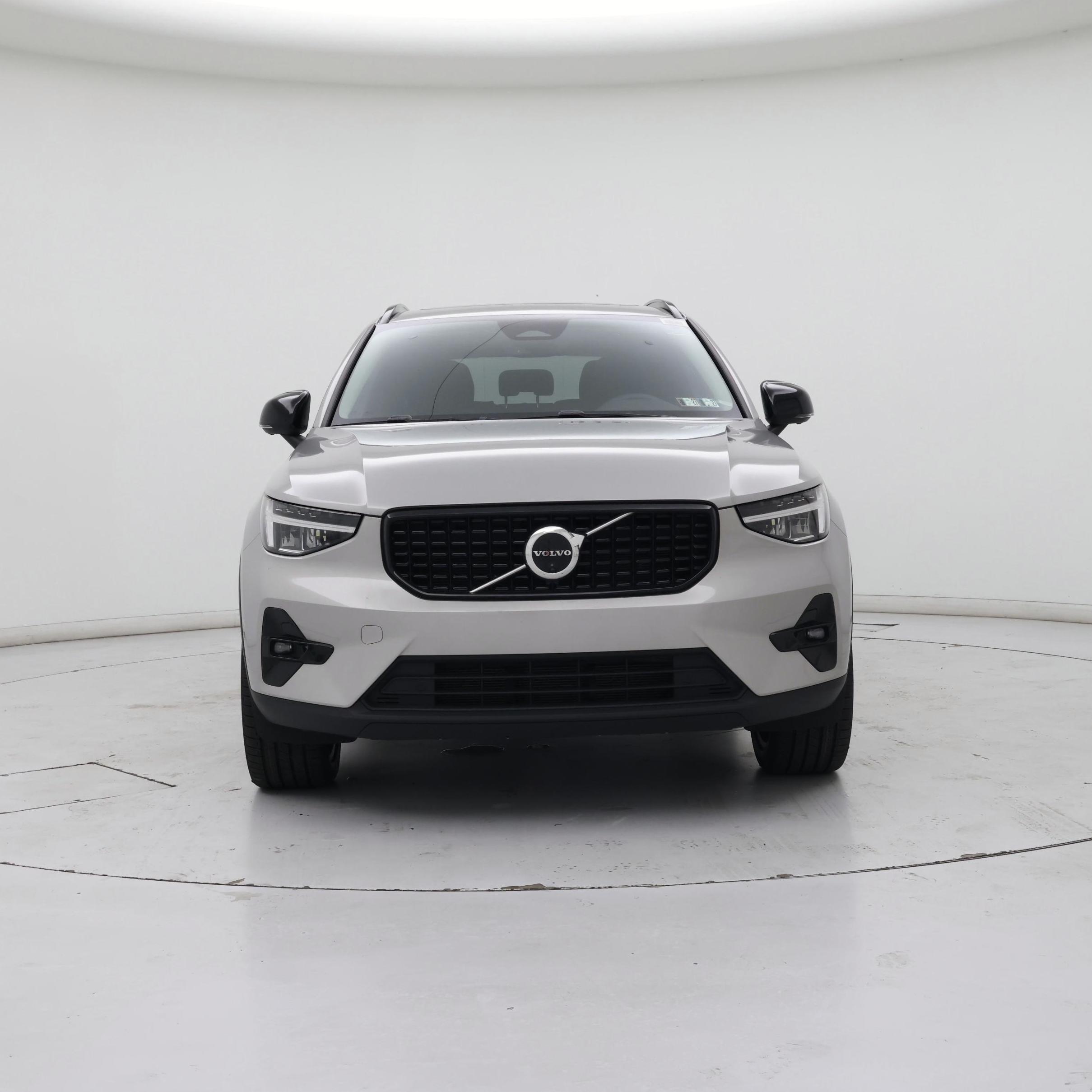 Thumbnail: 2023 Volvo XC40 - 5