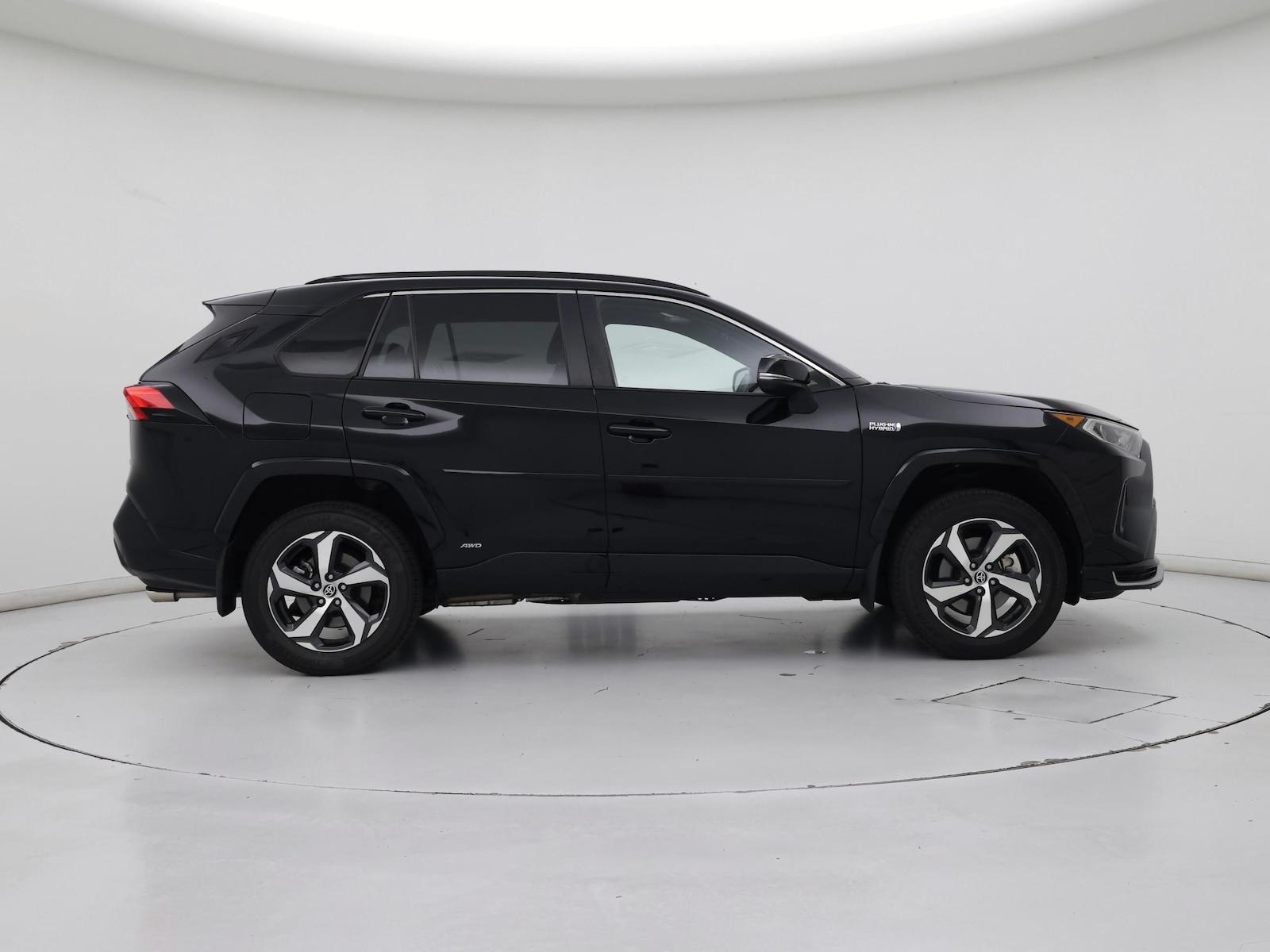 2021 Toyota RAV4 SE - Photo 8