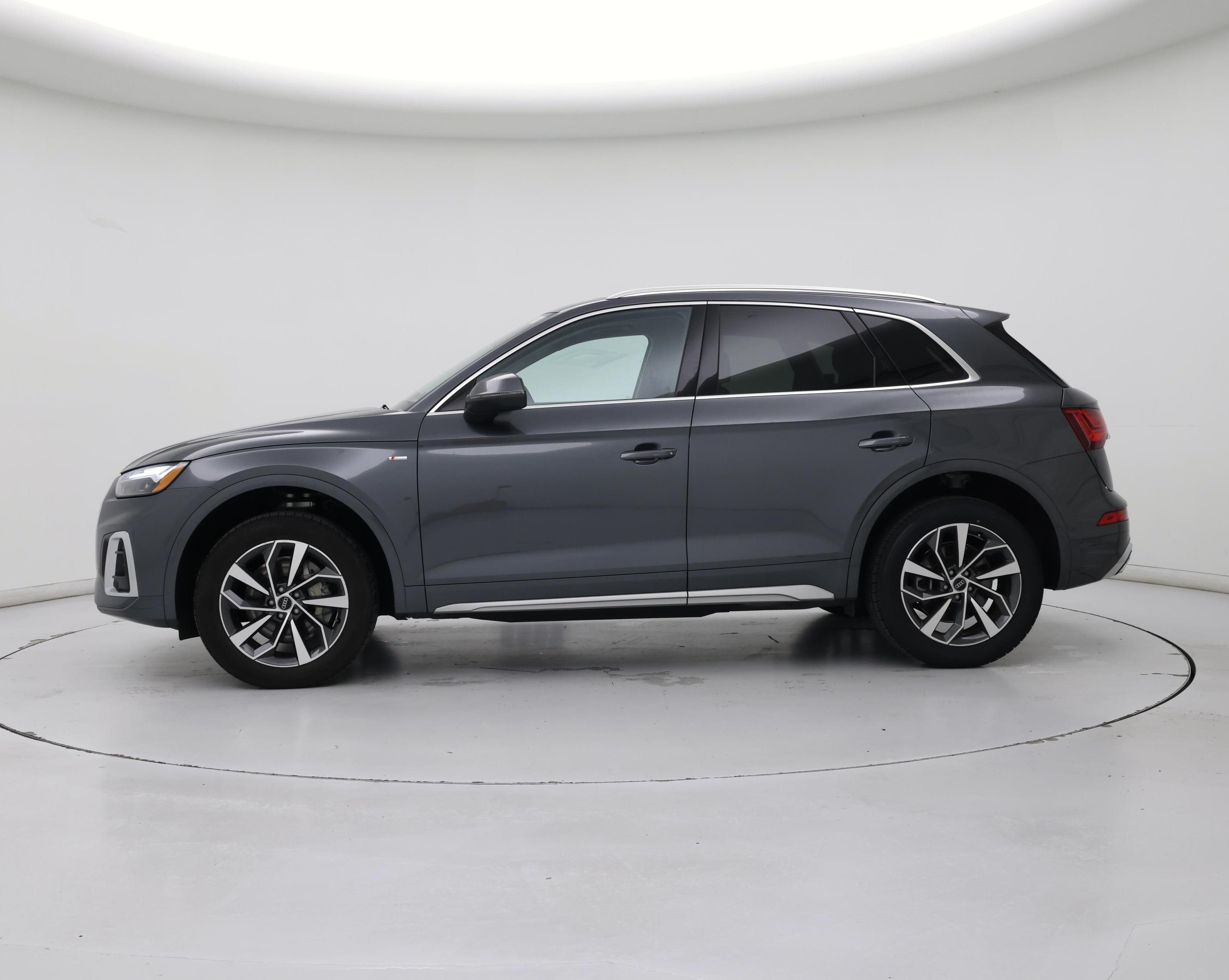 Thumbnail: 2023 Audi Q5 - 3