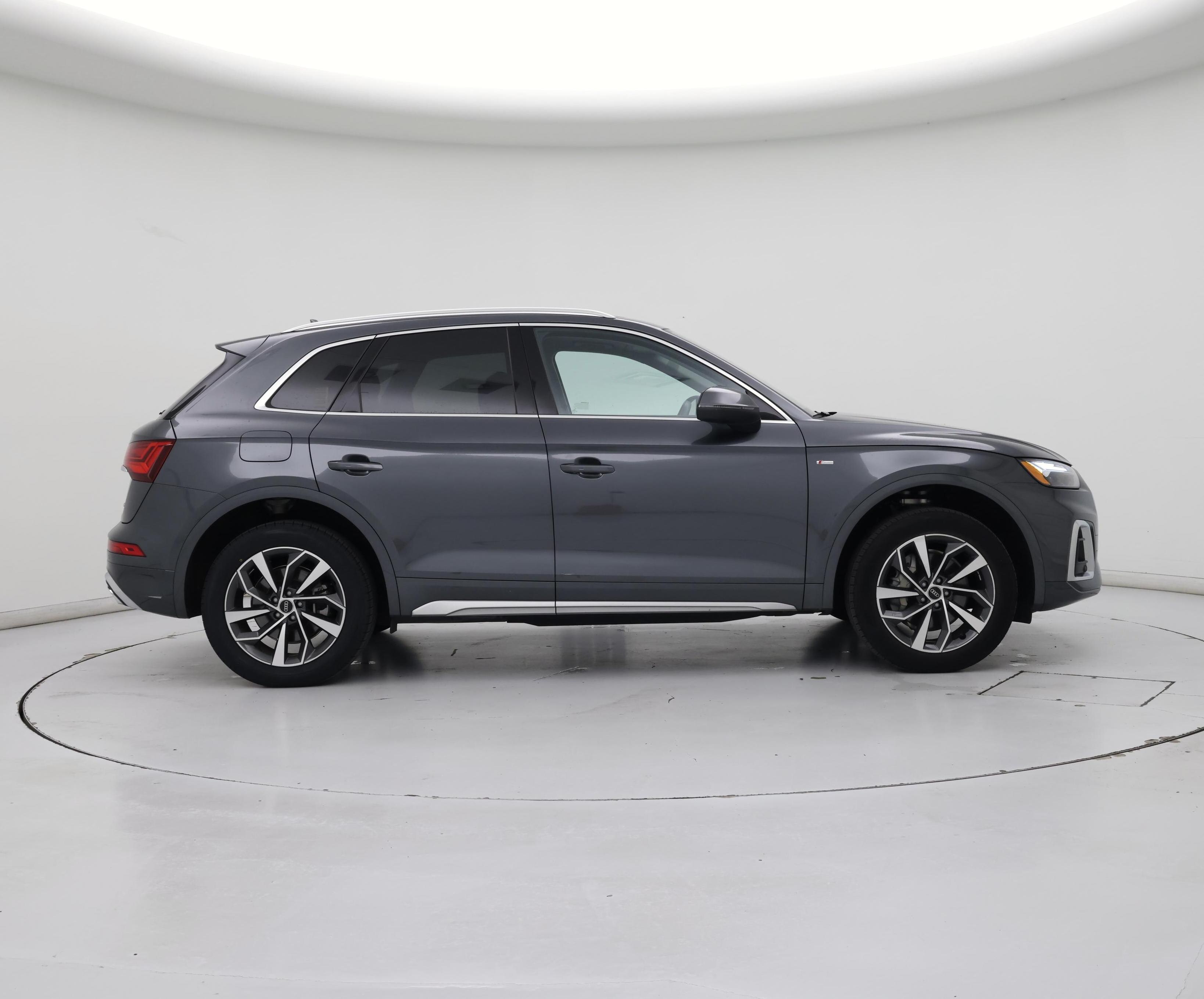 Thumbnail: 2023 Audi Q5 - 7