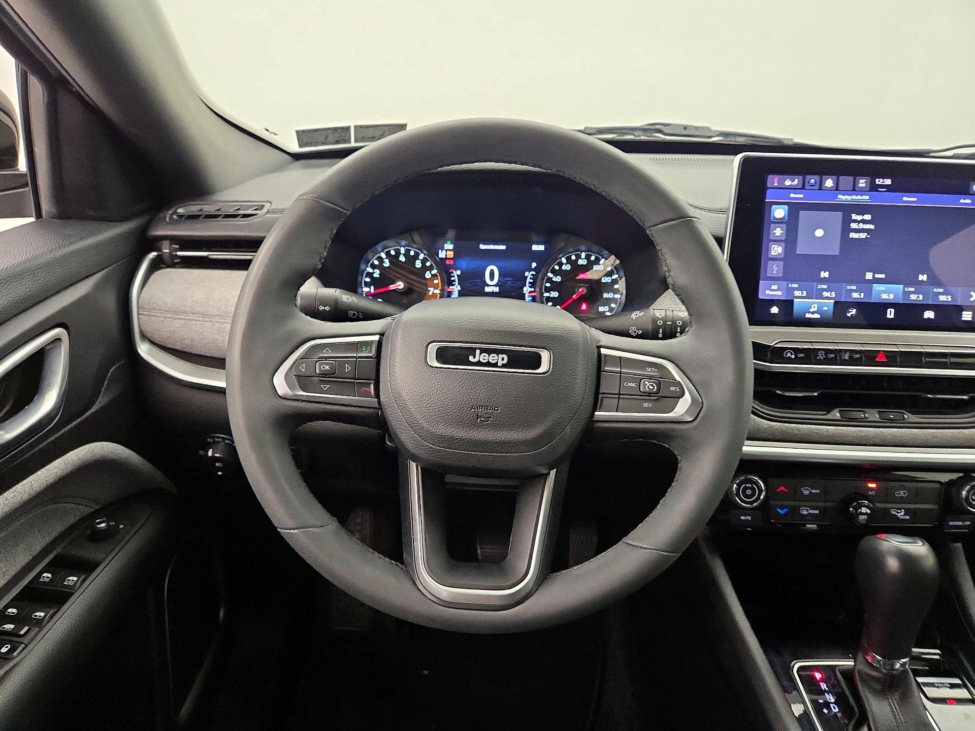Thumbnail: 2023 Jeep Compass - 10