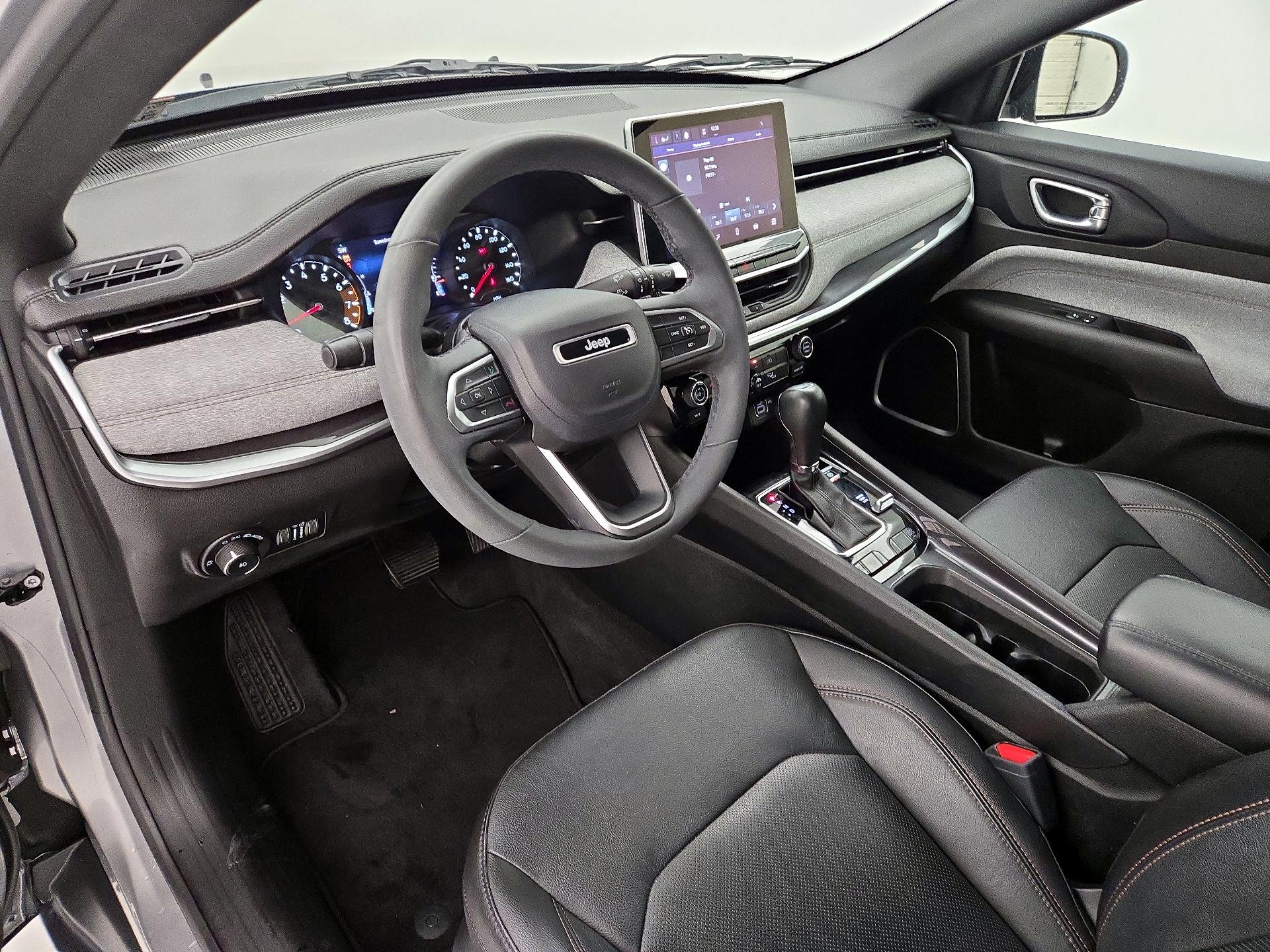 Thumbnail: 2023 Jeep Compass - 11
