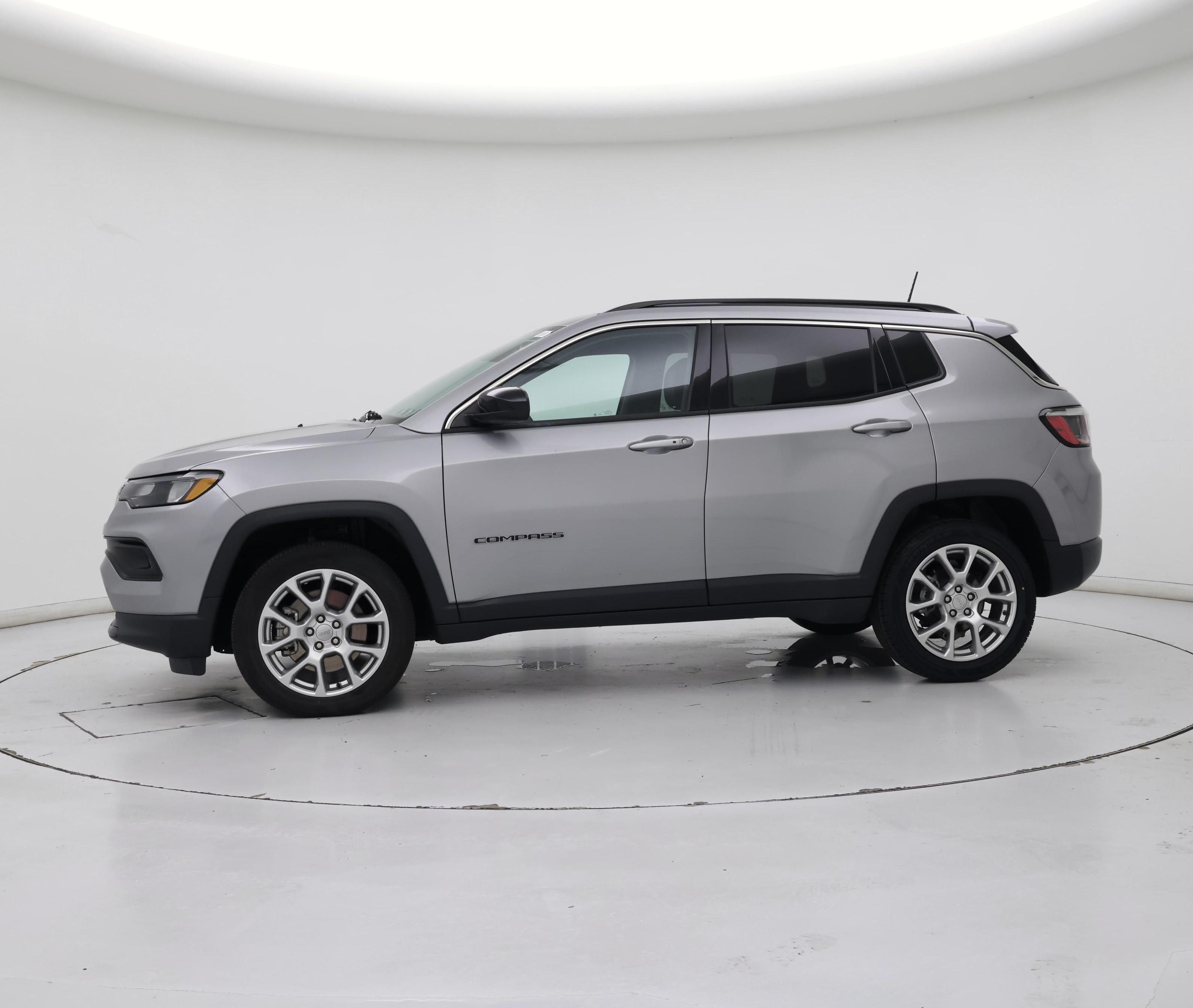 Thumbnail: 2023 Jeep Compass - 3