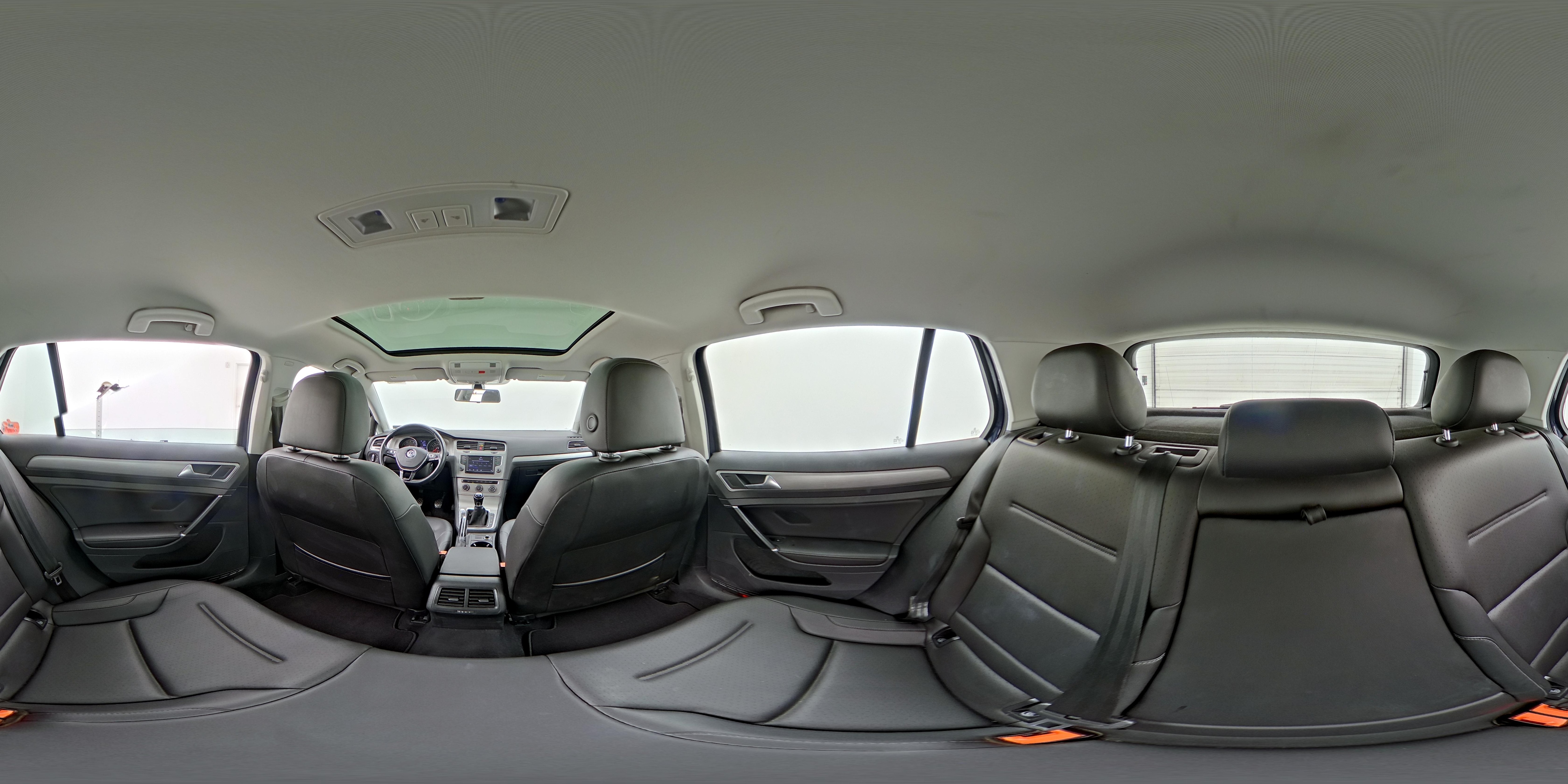 2017 Volkswagen Golf Wolfsburg Edition - Photo 26