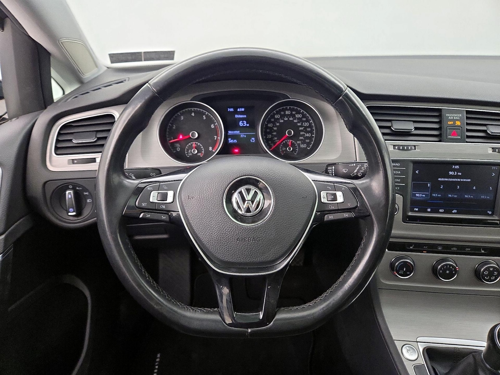 2017 Volkswagen Golf Wolfsburg Edition - Photo 11