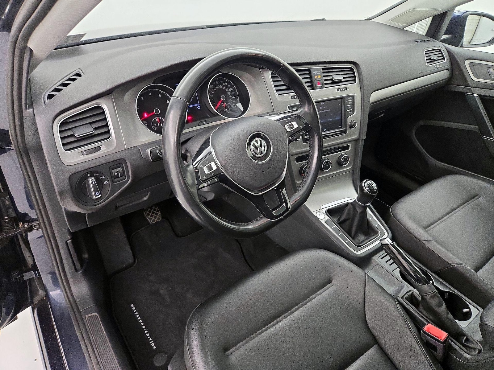 2017 Volkswagen Golf Wolfsburg Edition - Photo 12