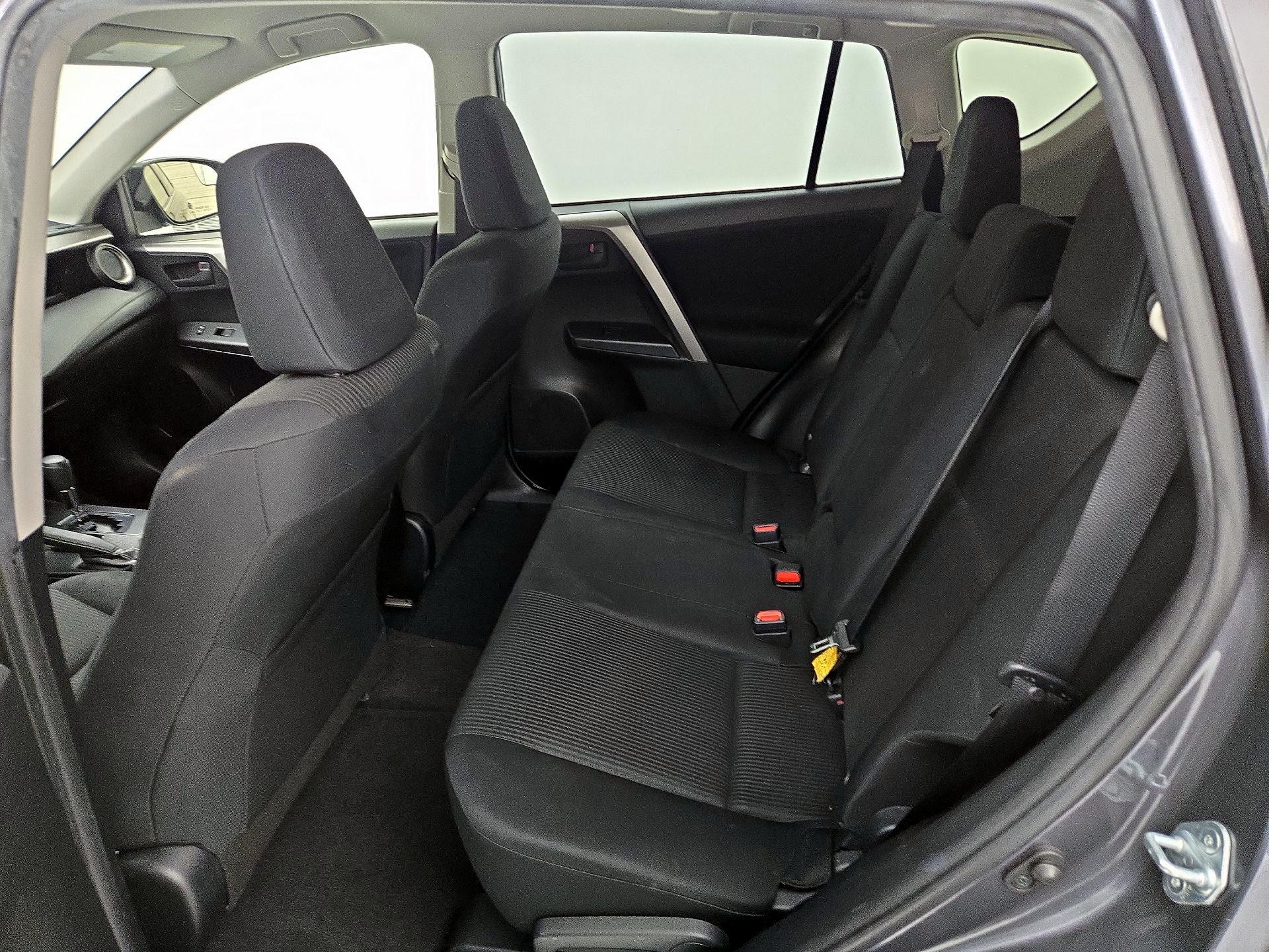 Thumbnail: 2016 Toyota RAV4 - 19