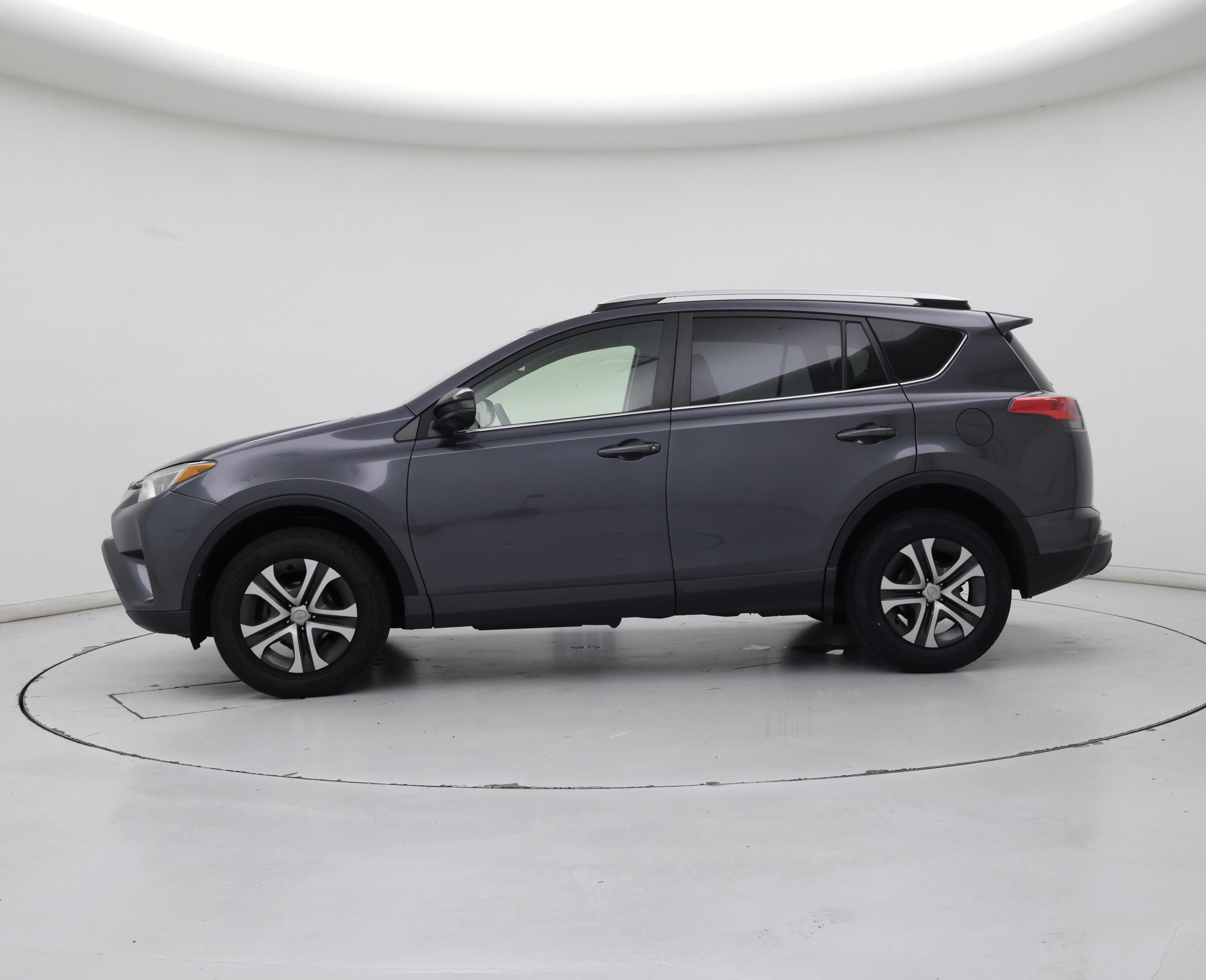 Thumbnail: 2016 Toyota RAV4 - 3