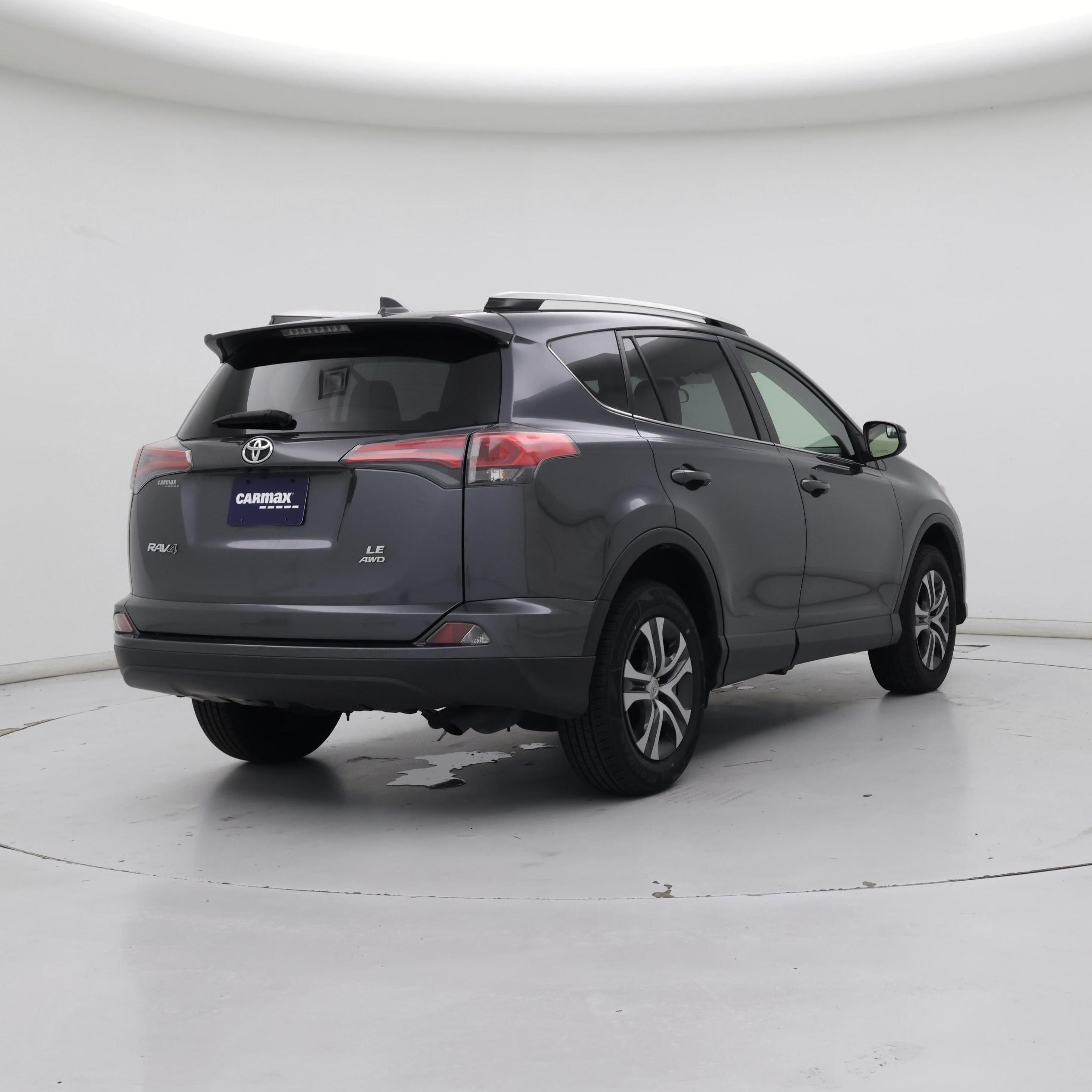 Thumbnail: 2016 Toyota RAV4 - 8