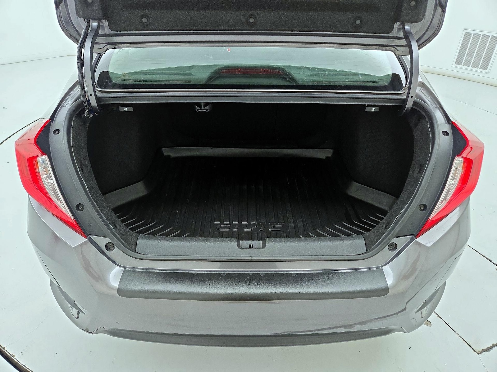 2018 Honda Civic EX-T - Photo 22