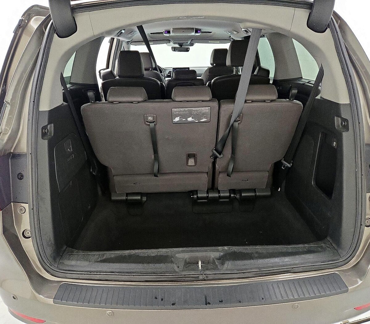 Trunk/Cargo (Seats Up)