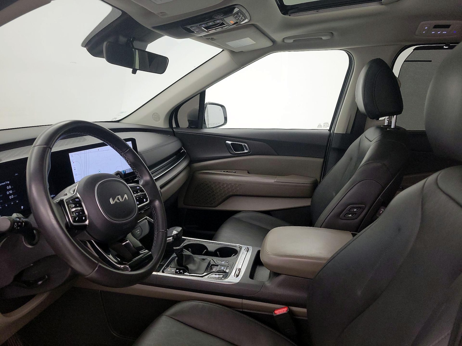 2025 Kia Carnival SX - Photo 12