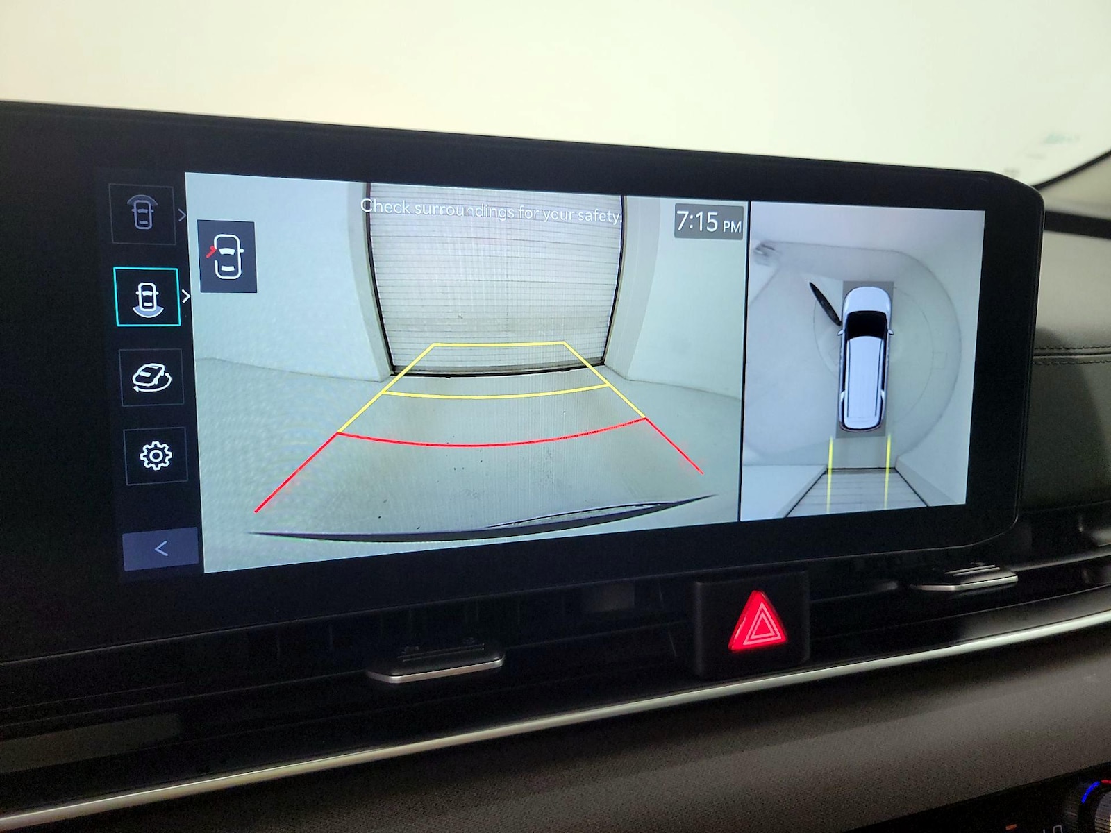 2025 Kia Carnival SX - Photo 16
