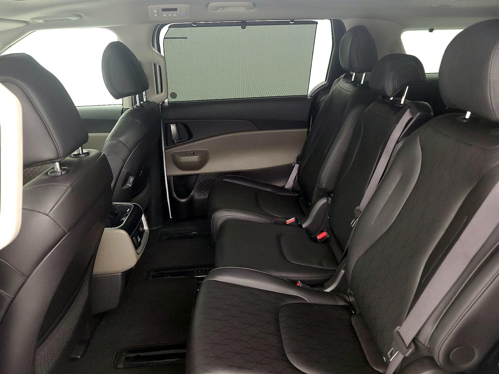 2025 Kia Carnival SX - Photo 22