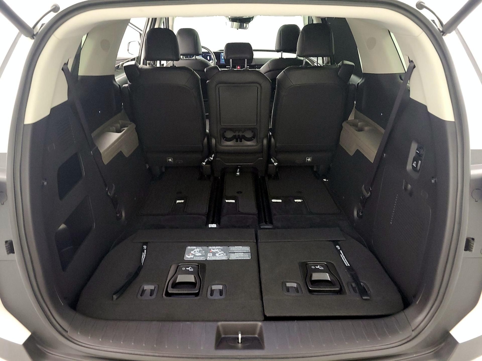 2025 Kia Carnival SX - Photo 25