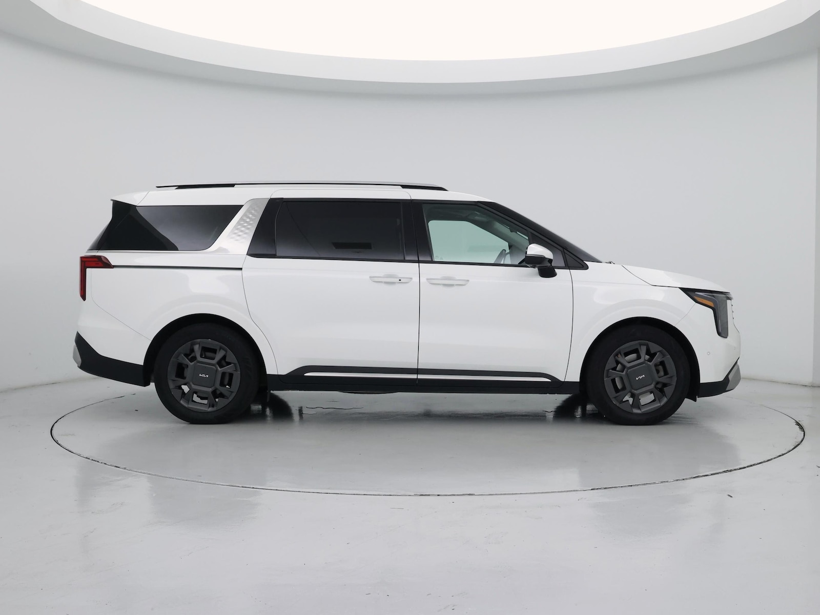 2025 Kia Carnival SX - Photo 8