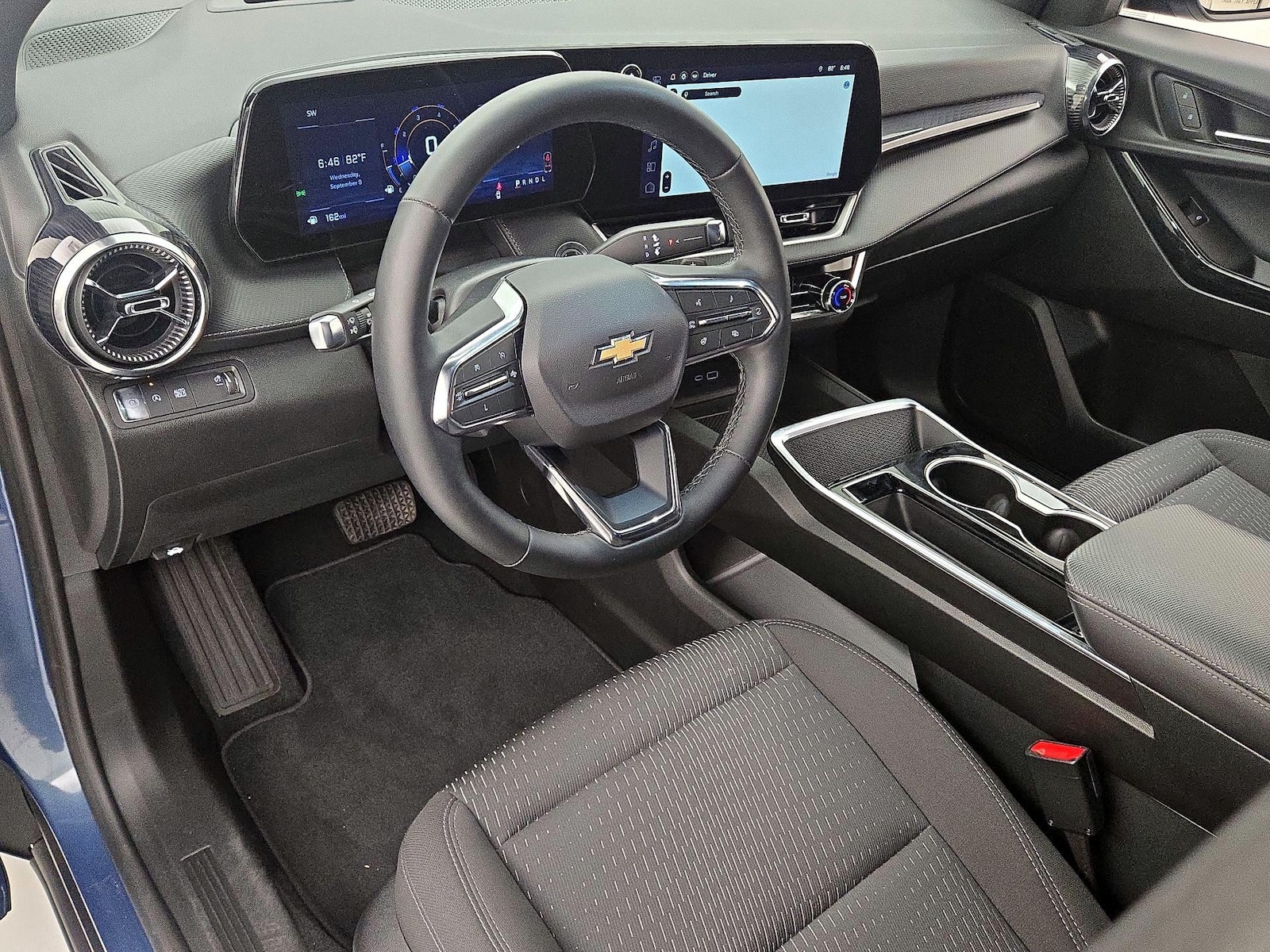 2025 Chevrolet Equinox LT - Photo 12