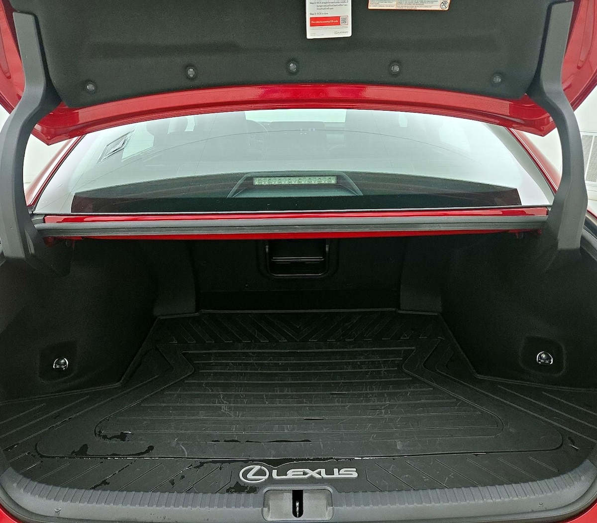 Trunk/Cargo (Seats Up)