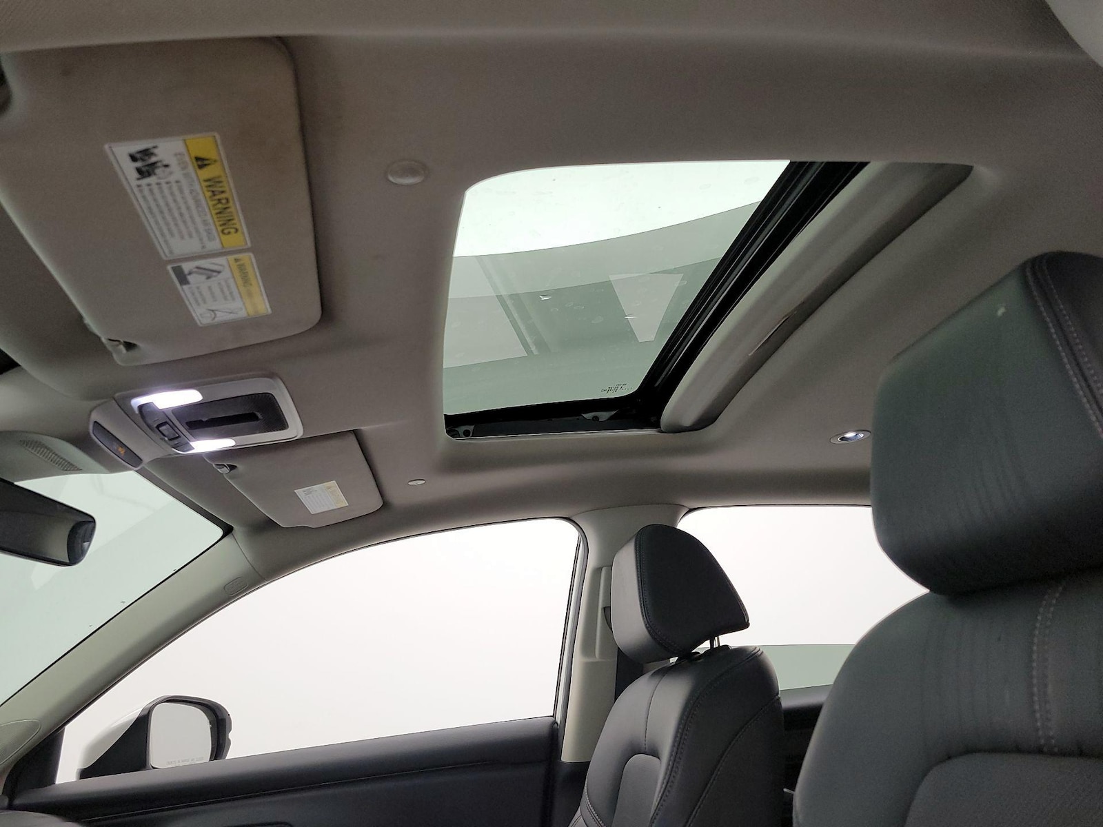 Sunroof(s) & Overhead Airbags