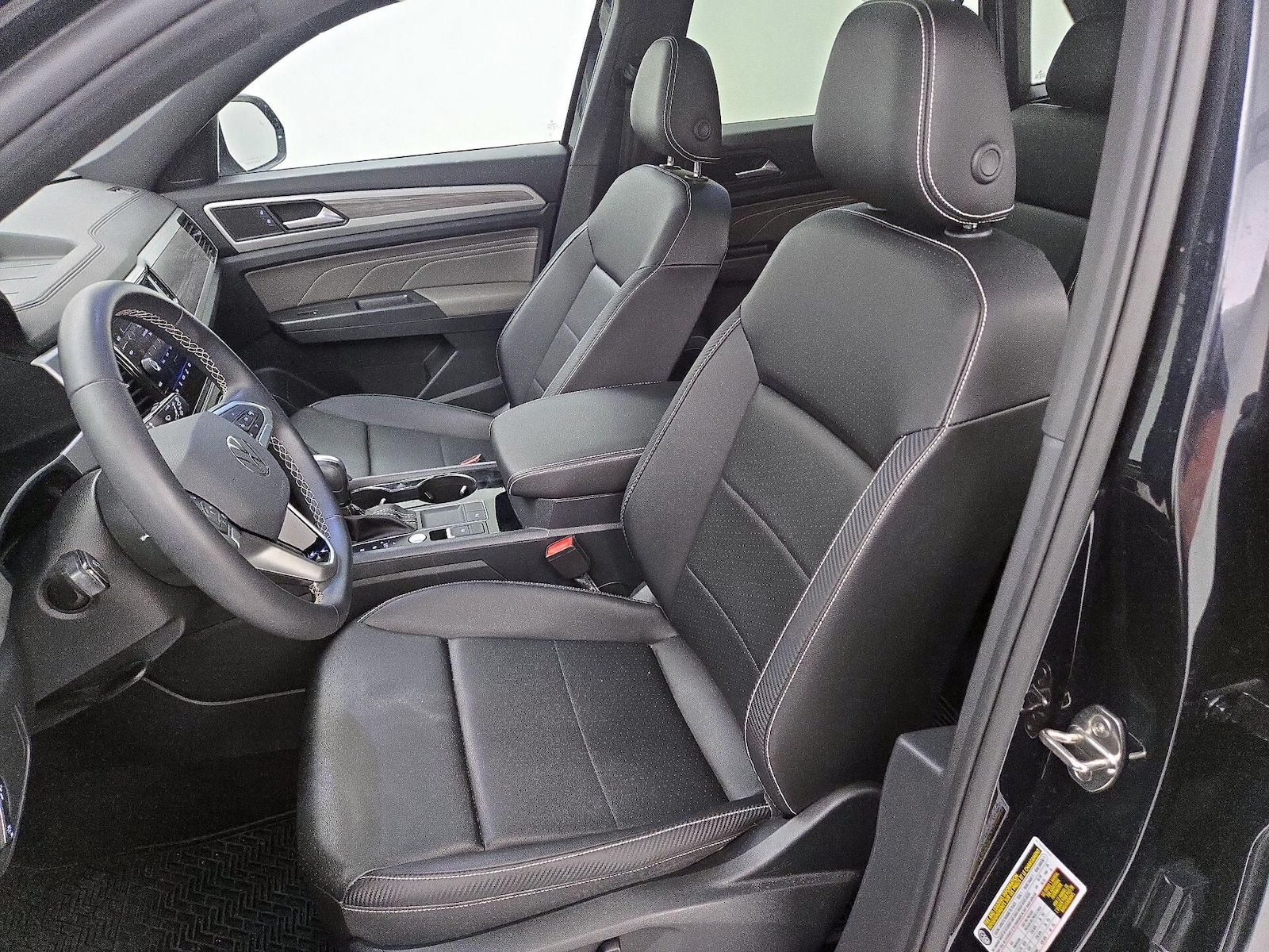 2023 Volkswagen Atlas Cross Sport SE w/Tech - Photo 12