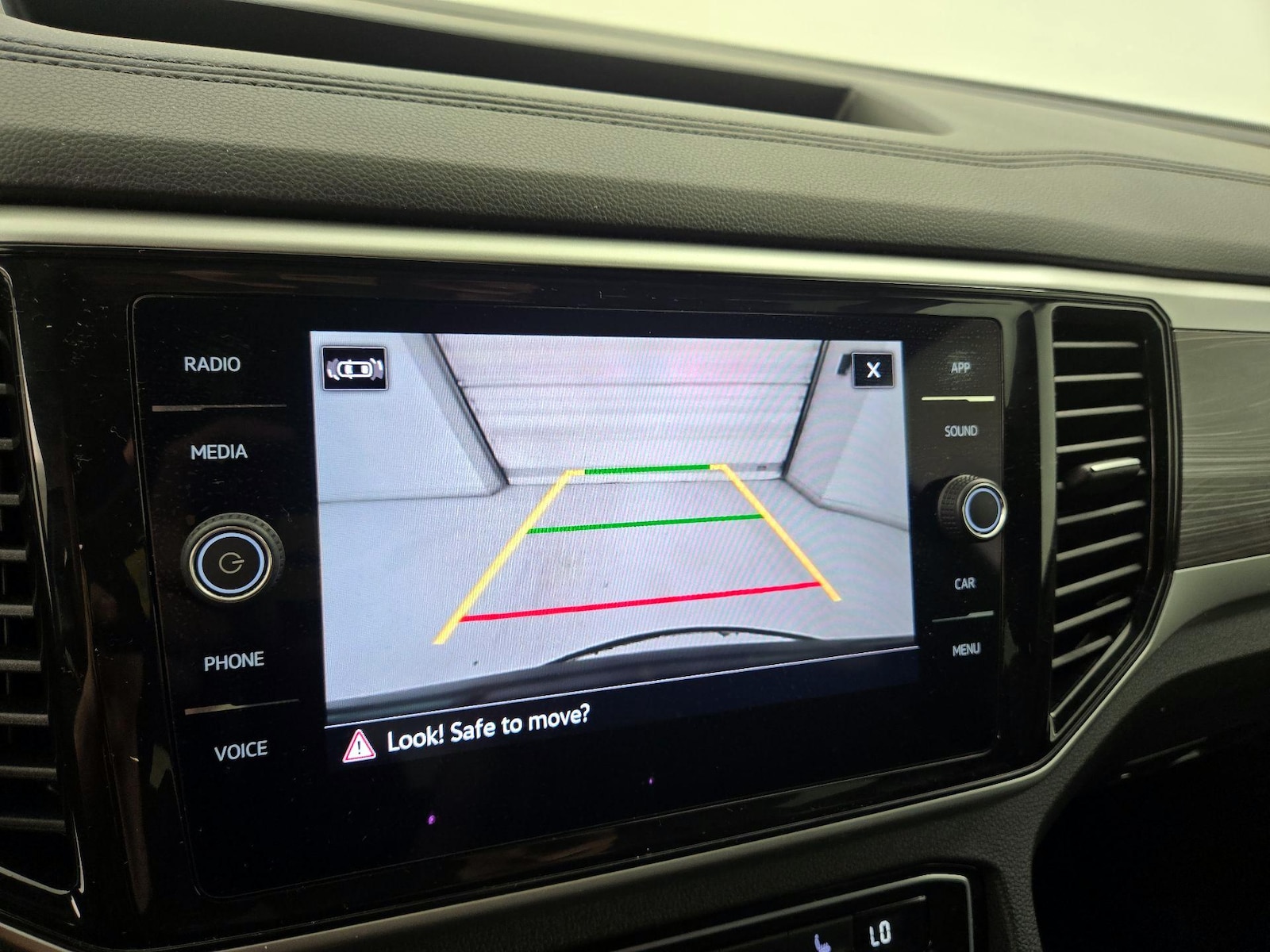 2023 Volkswagen Atlas Cross Sport SE w/Tech - Photo 15