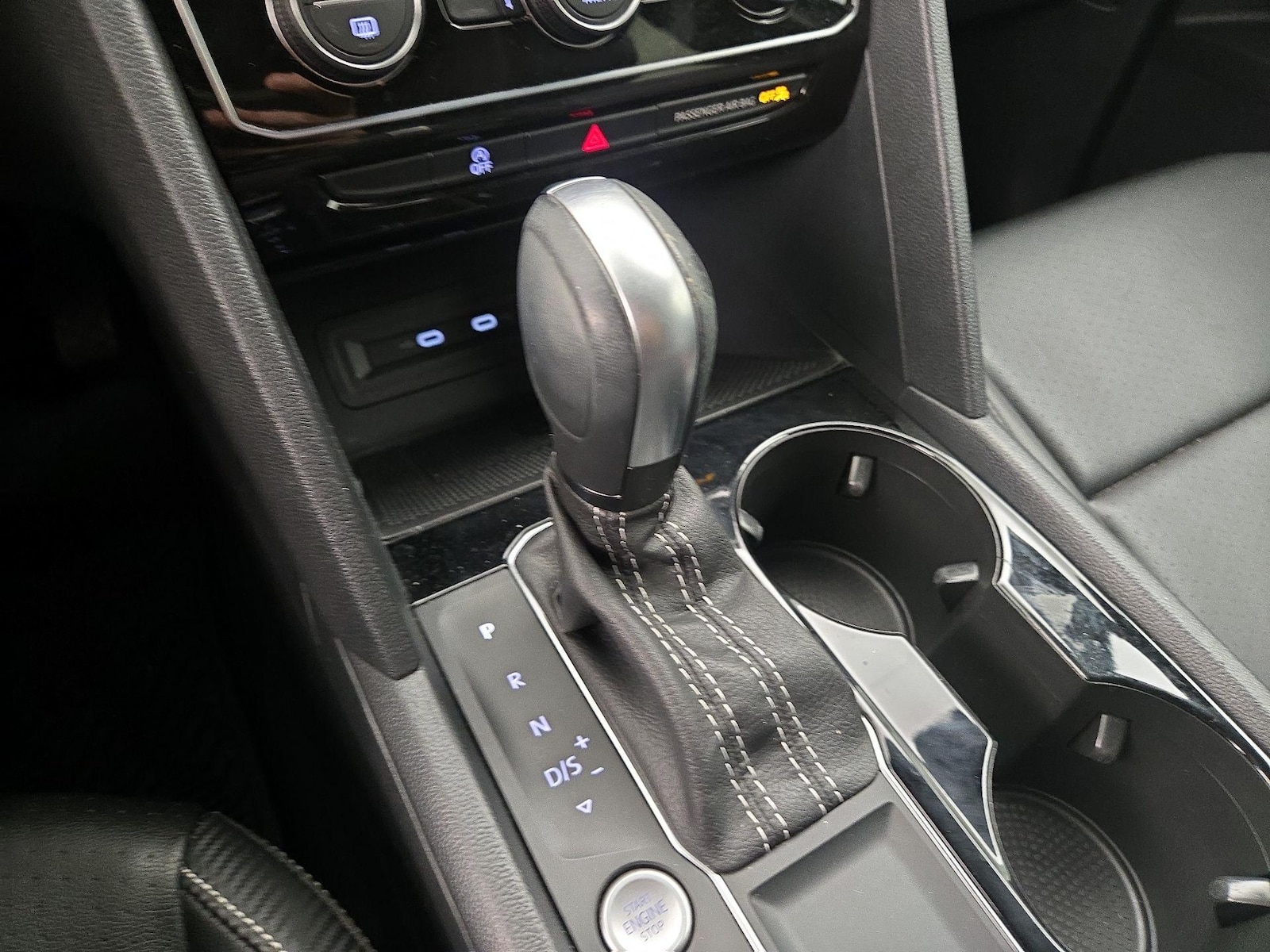 2023 Volkswagen Atlas Cross Sport SE w/Tech - Photo 18