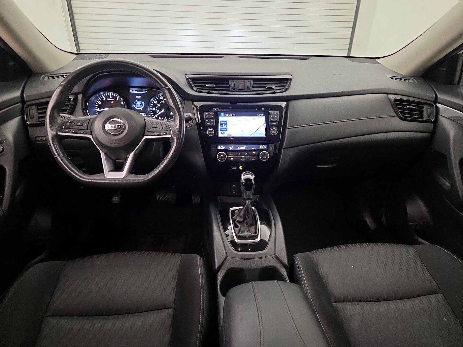 2017 Nissan Rogue SV - Photo 10