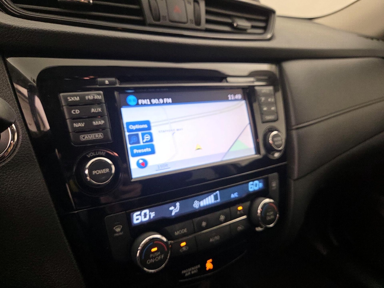 2017 Nissan Rogue SV - Photo 14