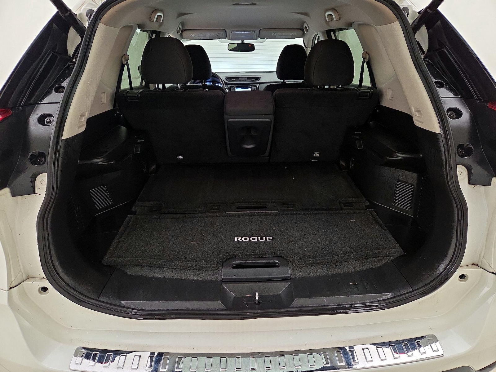 2017 Nissan Rogue SV - Photo 20