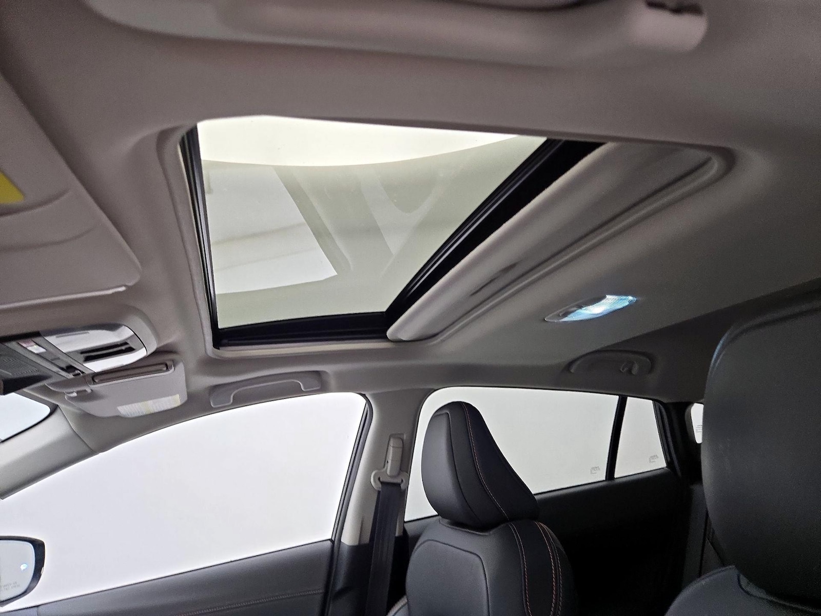 Sunroof(s) & Overhead Airbags