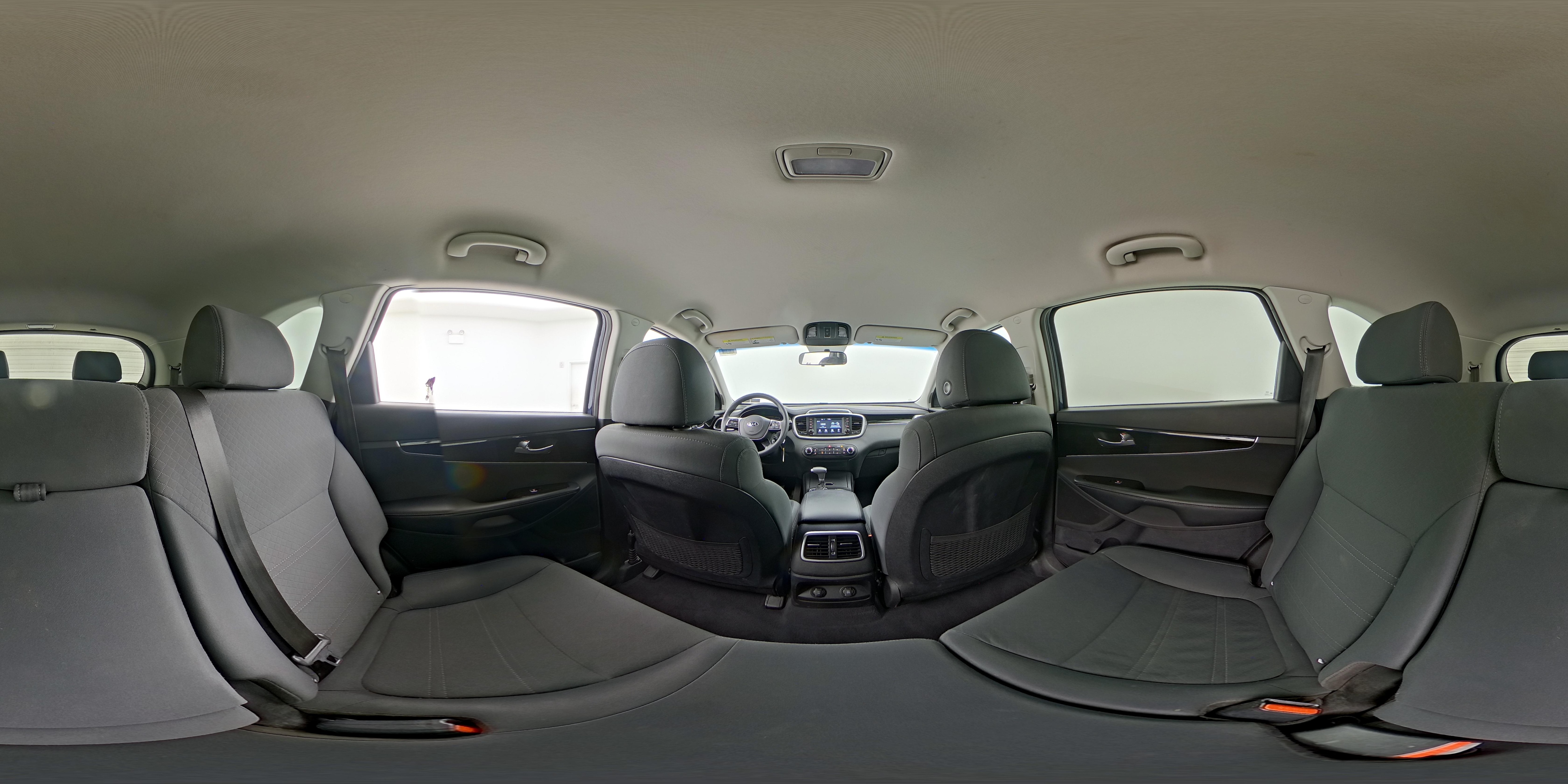 2019 Kia Sorento LX - Photo 18