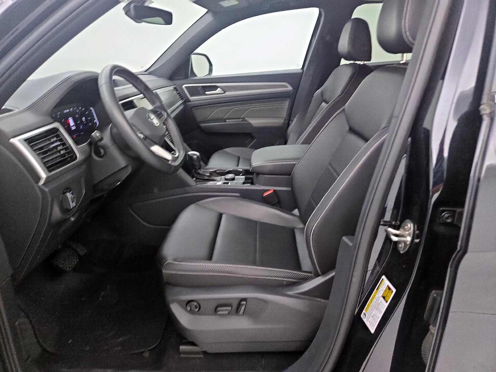 2023 Volkswagen Atlas Cross Sport SE w/Tech - Photo 12