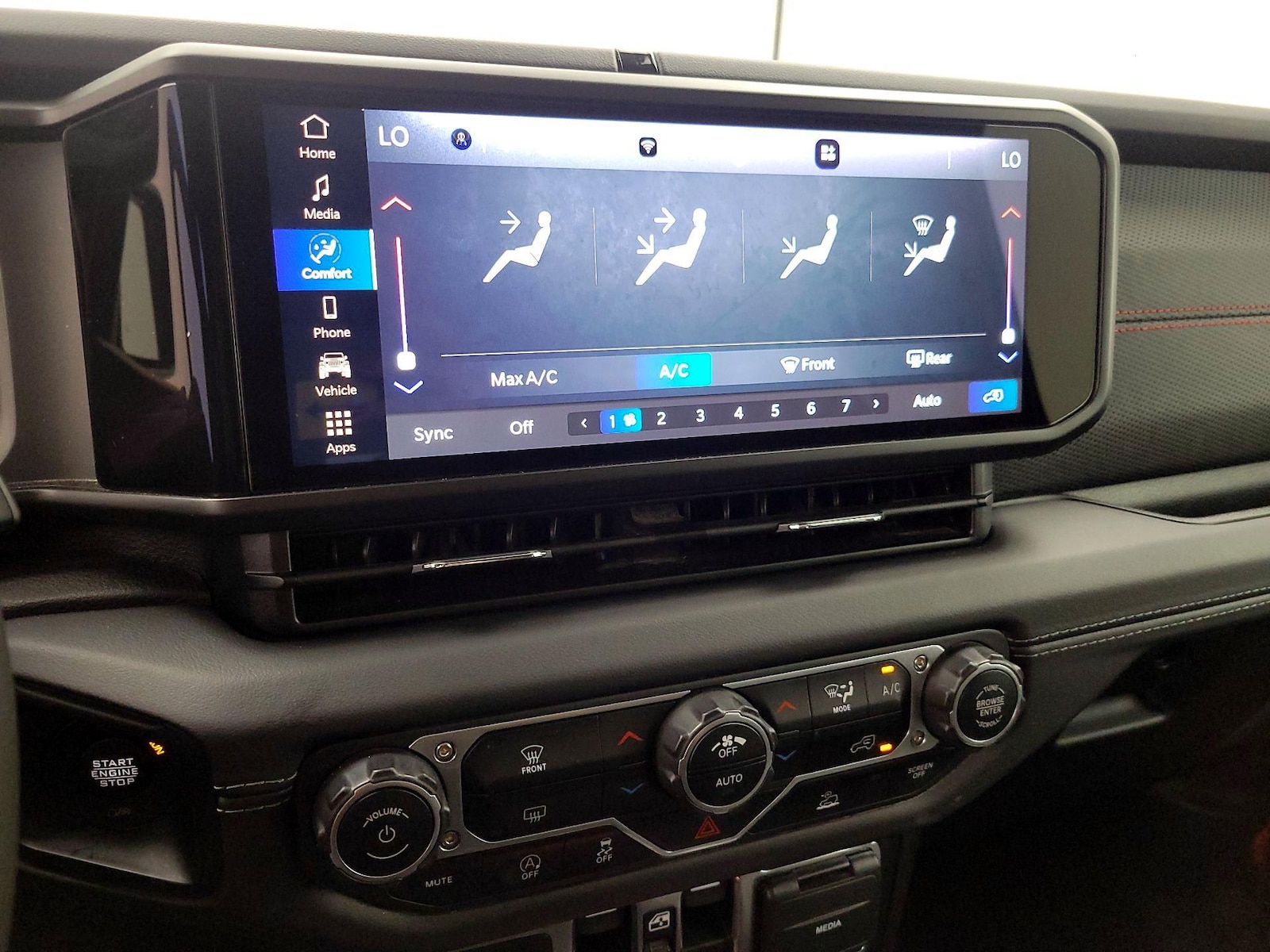 2025 Jeep Wrangler 4-Door Rubicon - Photo 17