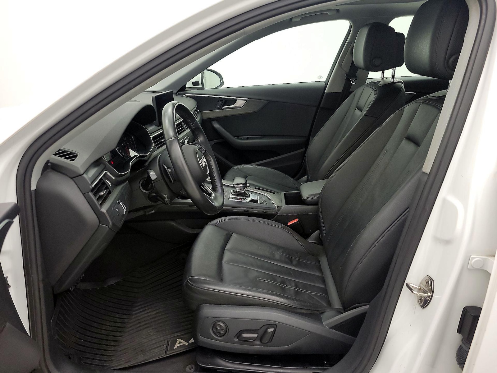 2019 Audi A4 Premium - Photo 12