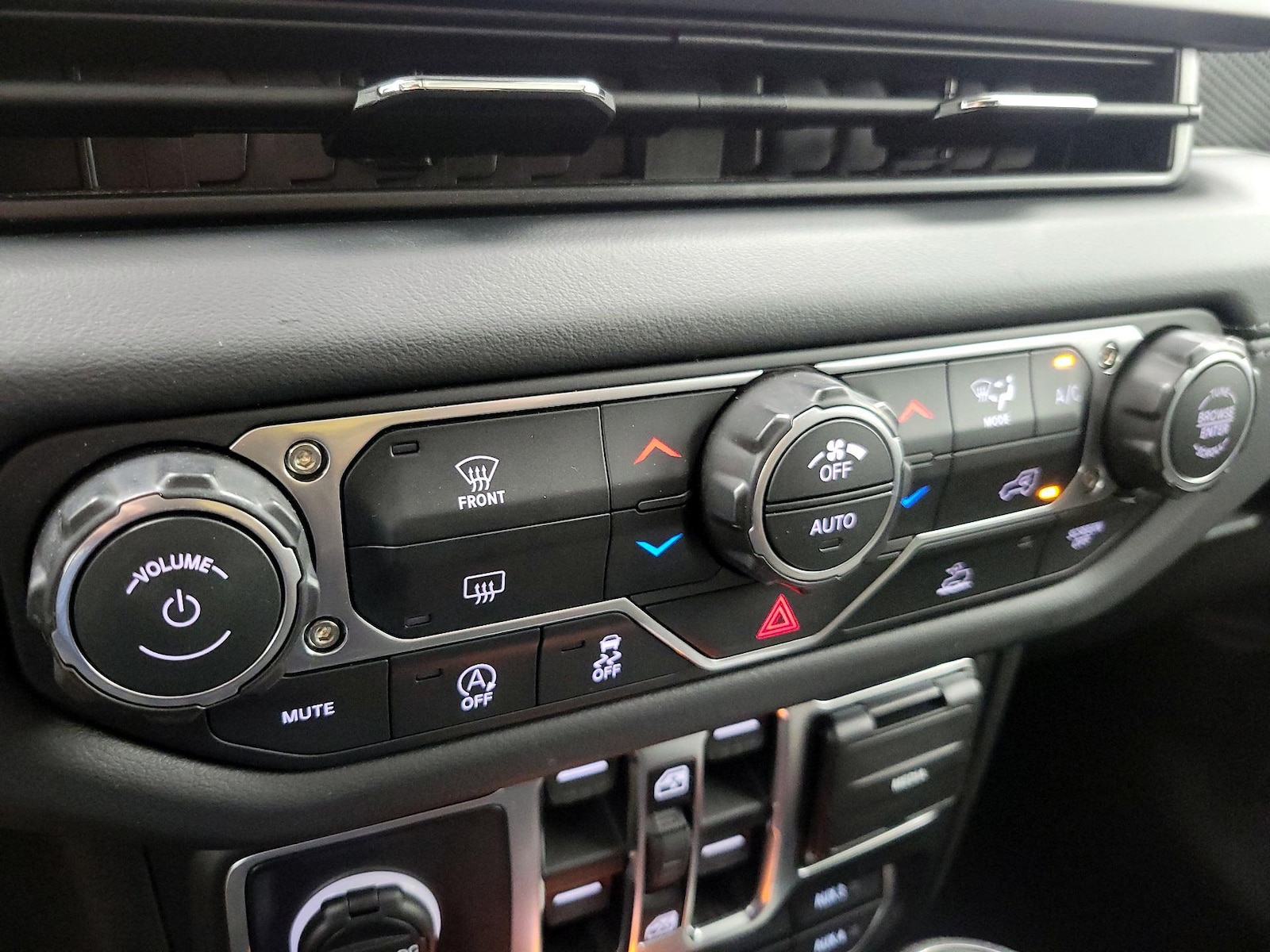 2026 Jeep Gladiator Mojave - Photo 17