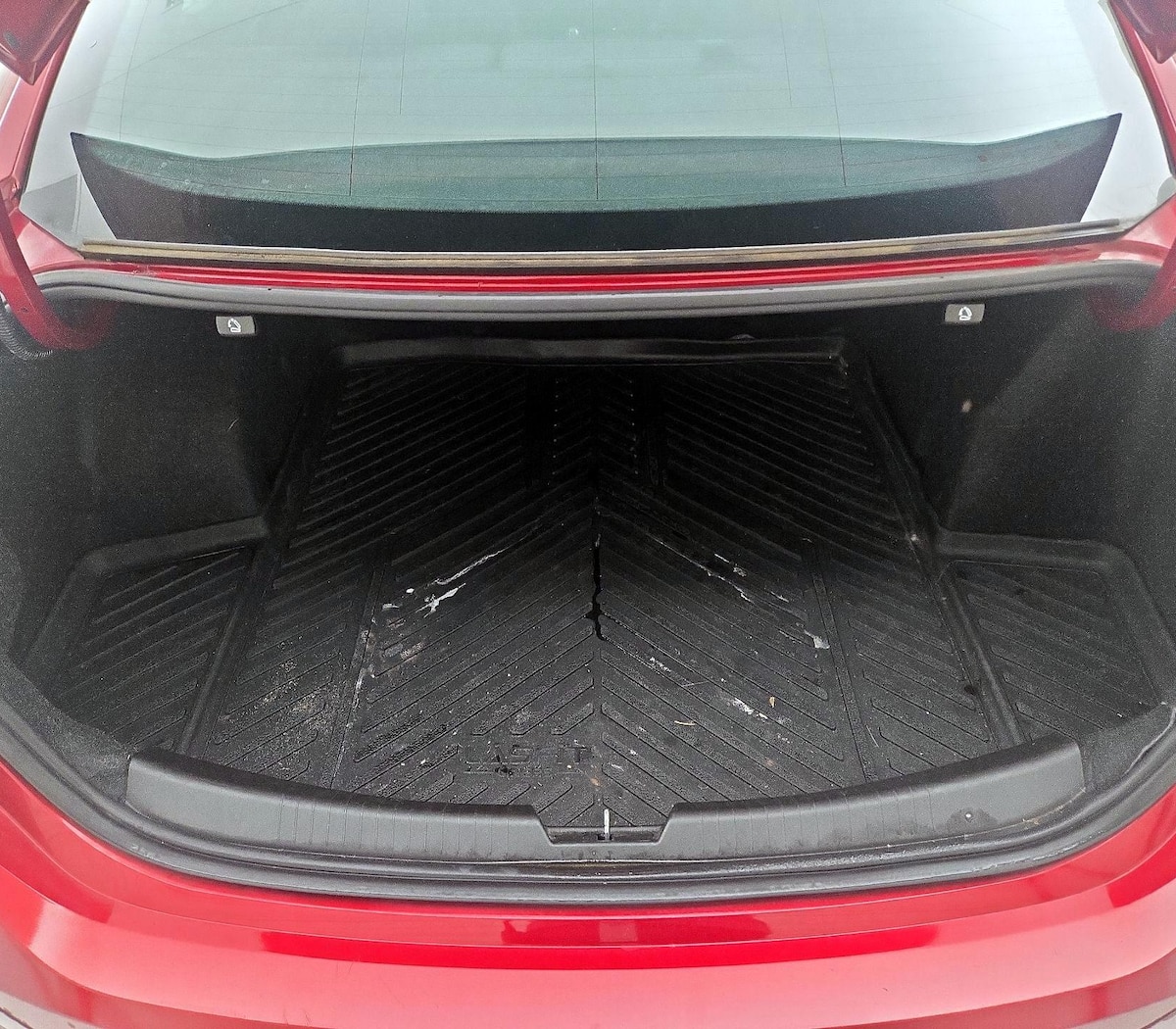 Trunk/Cargo (Seats Up)