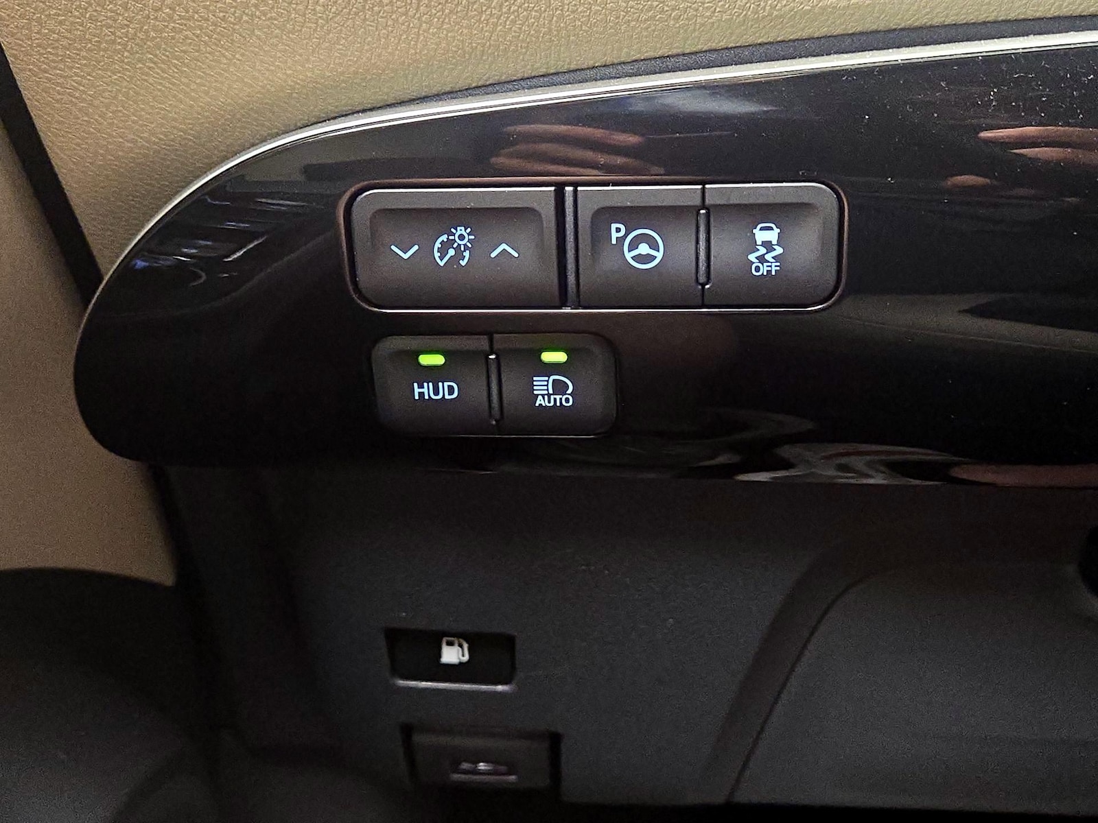 2016 Toyota Prius Four - Photo 14