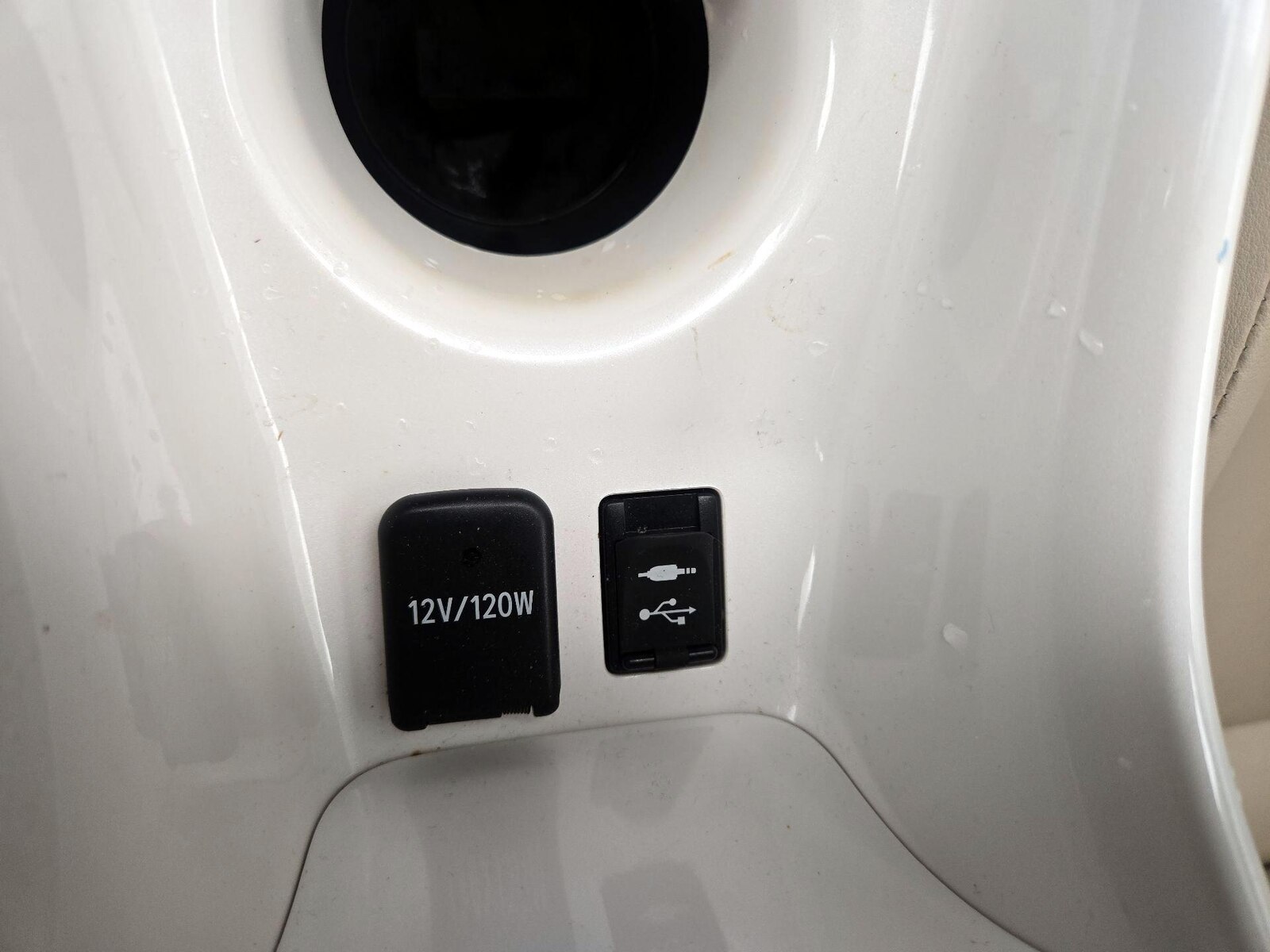 2016 Toyota Prius Four - Photo 20
