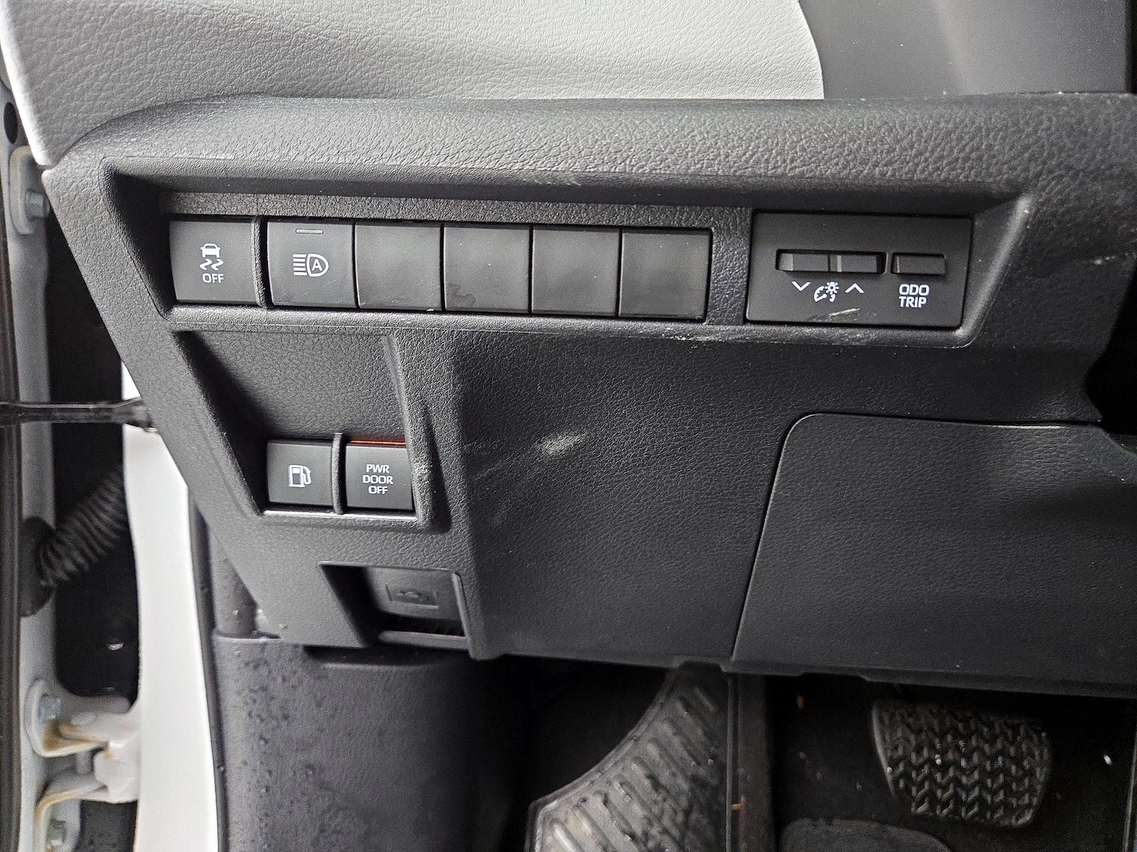 2026 Toyota Sienna XLE - Photo 14