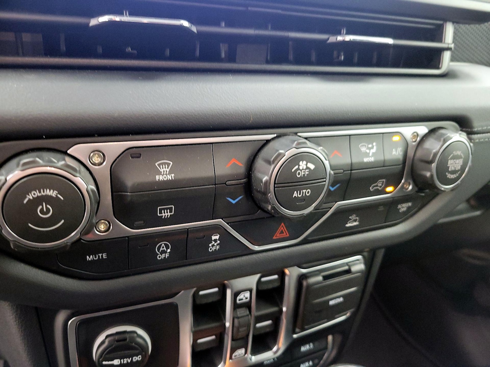 2026 Jeep Gladiator Mojave - Photo 17